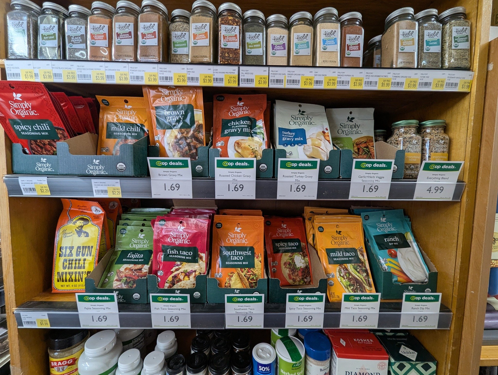 Select varieties of Simply Organic seasonings and packets are currently on Co+op Deals! Grab these offers before they end on 3/31! ⚡

#Potsdam_Food_Coop #Spices #Seasonings #Simply_Organic