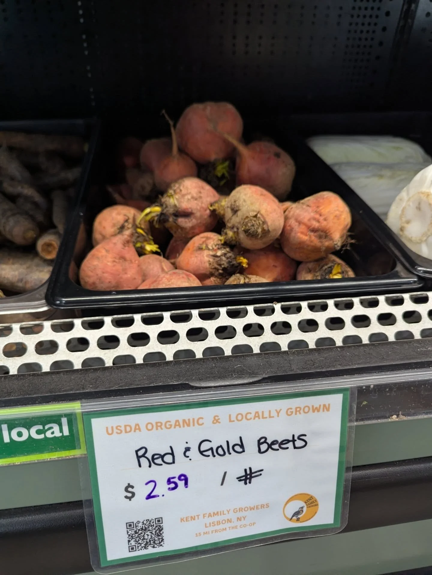 Just a few of the many produce offerings currently available at the co-op 🫜🥕🥬

#potsdam_food_coop #produce #fresh #shop_small_business