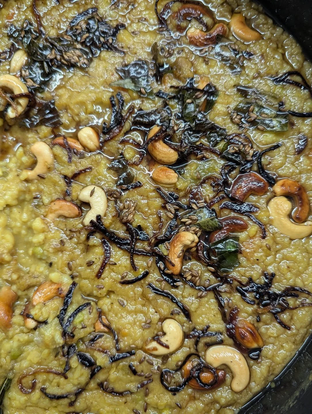 NEW from Bengal Bowls and served in our warmer: Bisi Bele Bhat, or "Hot Lentil Rice". Come through and try it for yourself!! 

#bengal_bowls #locally_made #support_local_business