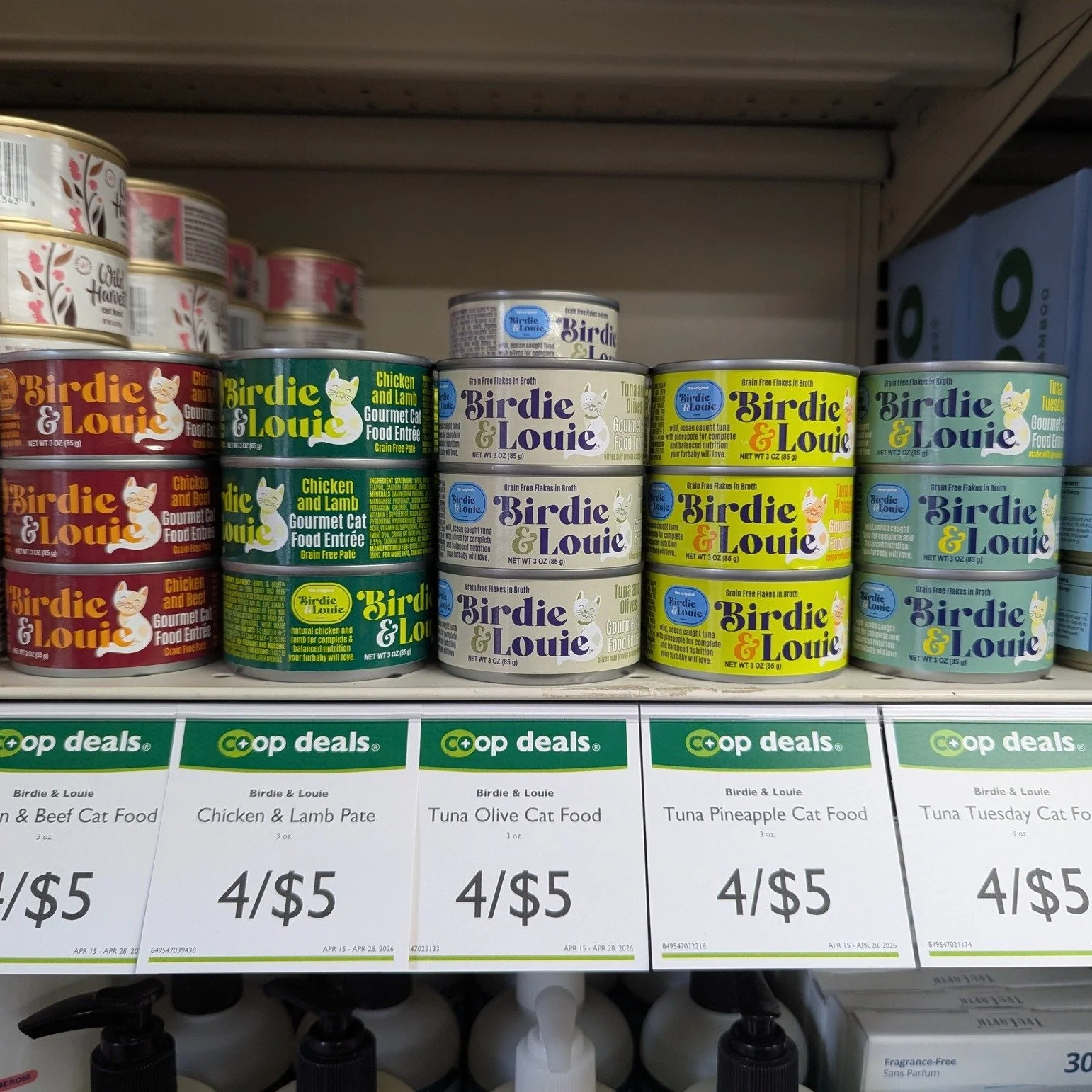 Check out these select pet items on Co+op Deals while they're active! 💚

#Potsdam_Food_Coop #Pet_Food #Coop_Deals #On_Sale
