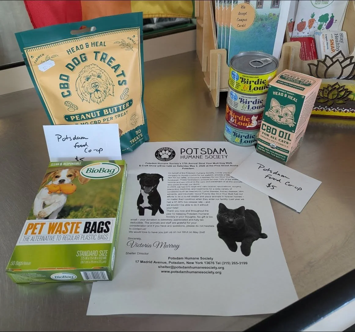 Strut your Mutt is on May 2nd! Go hit up the raffle table and bid on these pet bundles to support the @potsdamhumanesociety3199 ❤️🐶 😺

While you're there, check our vendors Vesper Arts &amp; Earthstonz! Vesper Arts is our one and only Grocery Lead 