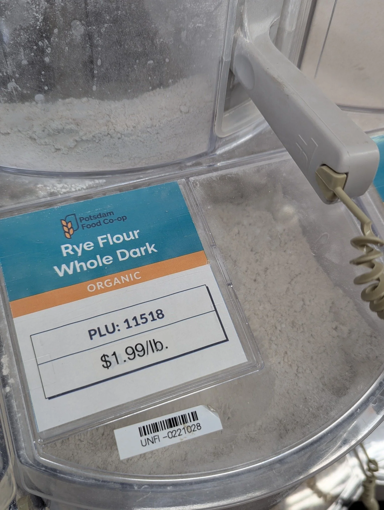 We have 15 different varieties of flour in our Bulk Department!
⚡King Arthur Conventional High Gluten Flour &amp; White Unbleached All Purpose Flour
⚡Whole Wheat Bread Flour
⚡White Rice Flour &amp; Brown Rice Flour
⚡Organic Whole Wheat Find Flour
⚡Gl