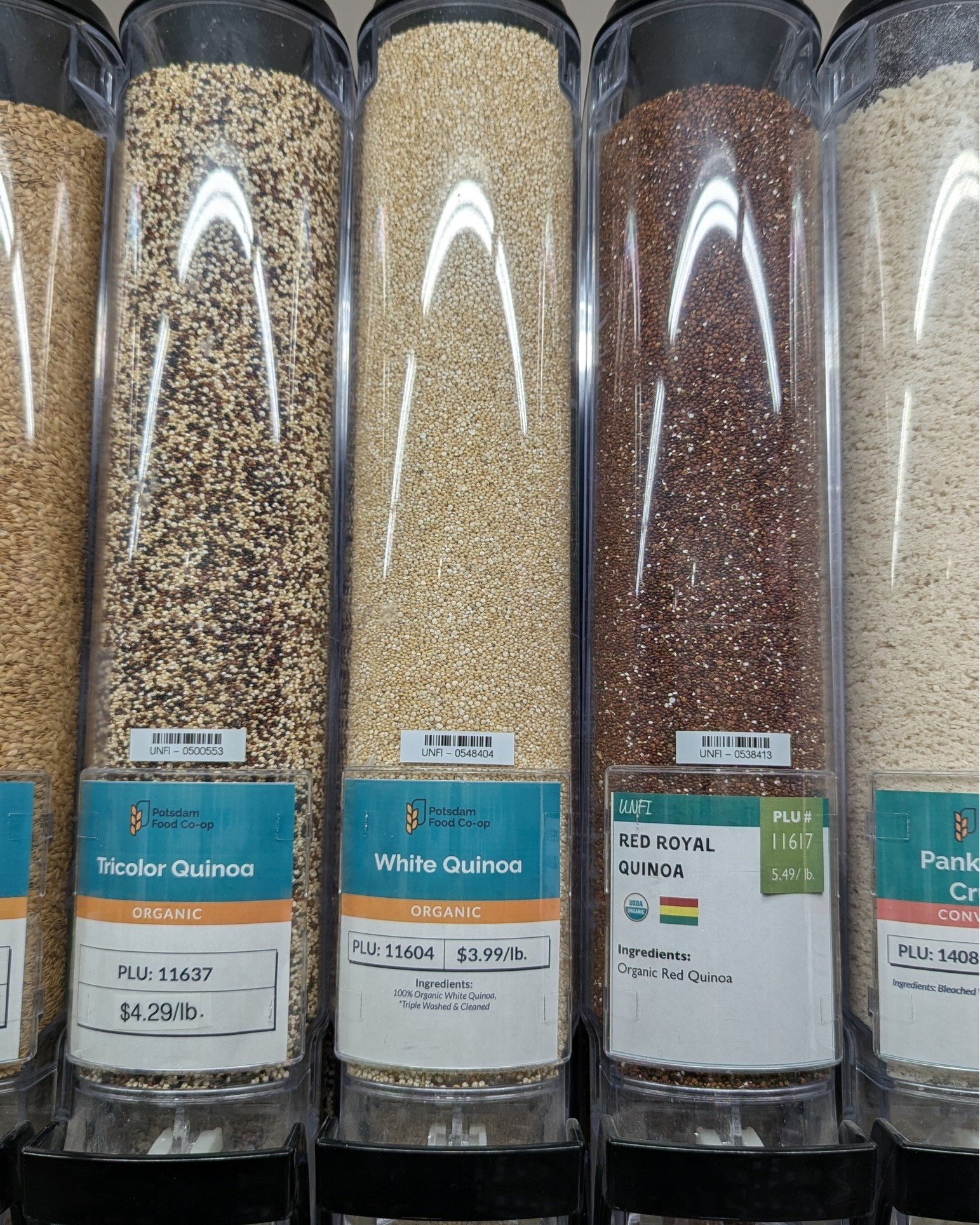 Why Buy Bulk??
💚 Buying products in bulk from the co-op is a sustainable, cost-effective, and flexible shopping method. It allows you to save money by eliminating packaging costs, reduce plastic waste by bringing your own containers, and buy exactly