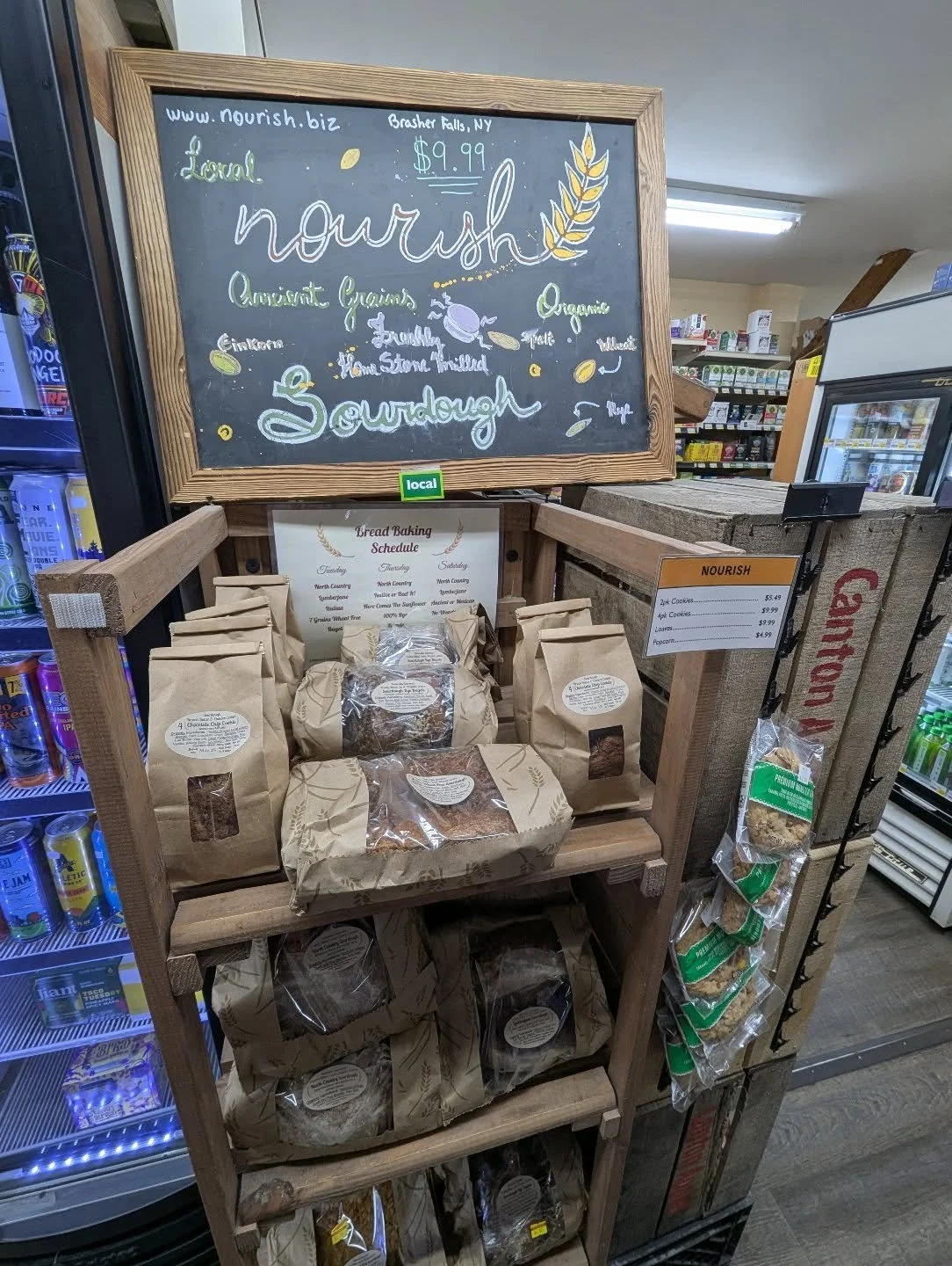 Fresh delivery from the one and only Nourish! 😍 Come grab  a load, bagels, and cookies! Made locally with all organic ingredients. 

#locally_made #nourish_bakery #potsdam_food_coop