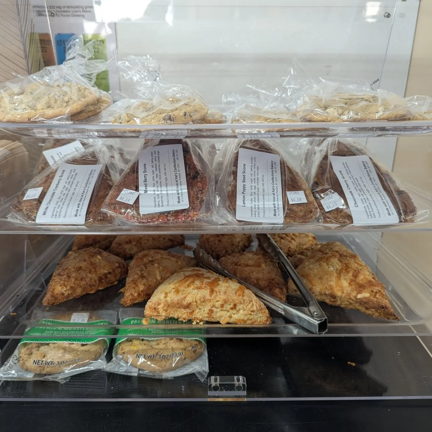 Come grab something delicious! Fresh baked cheese scones, kats confections goodies, blue house treats, and Vias vegan gluten free cookies! 

#potsdam_food_coop #scones