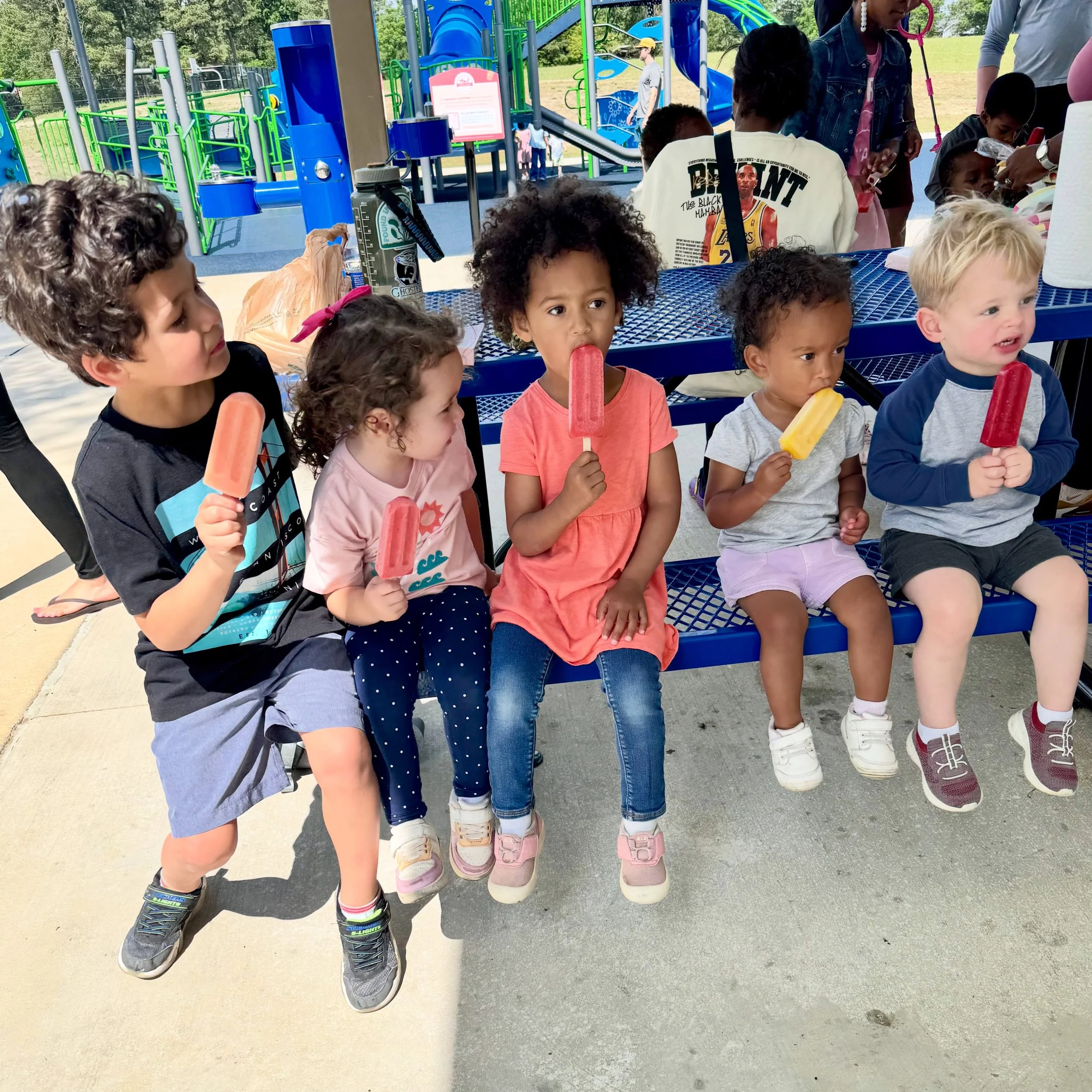 Sweet smiles + sunshine + popsicles = the perfect Saturday 💛

We loved bringing a little extra joy to the amazing kiddos at @aseedlingmind today! Watching friends gather together and cool off with yummy popsicles after playtime was the sweetest part