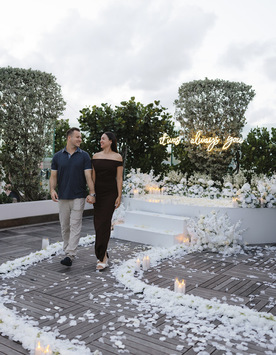 white stage marriage proposal