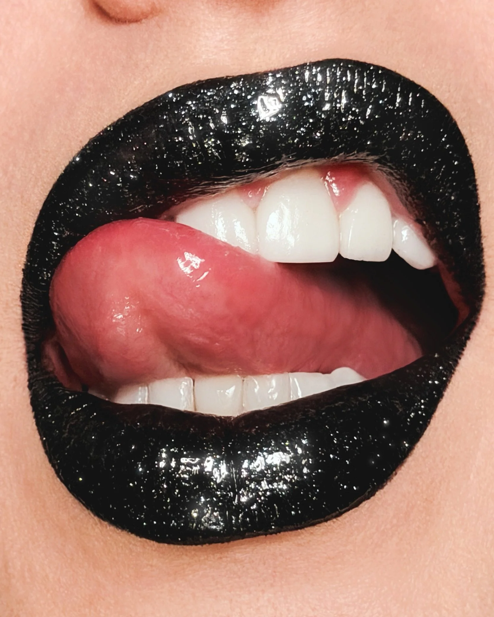 This lip combo is out of this world 🌌 the base our Play Pot in &ldquo;Jett Black&rdquo; as a lipstick and topped with our sparkly Lip Drip Gloss in &ldquo;Glass Slipper&rdquo; 

shop this combo 
shopposhbeauty.com 

#lipstick #lipgloss #grungefashio