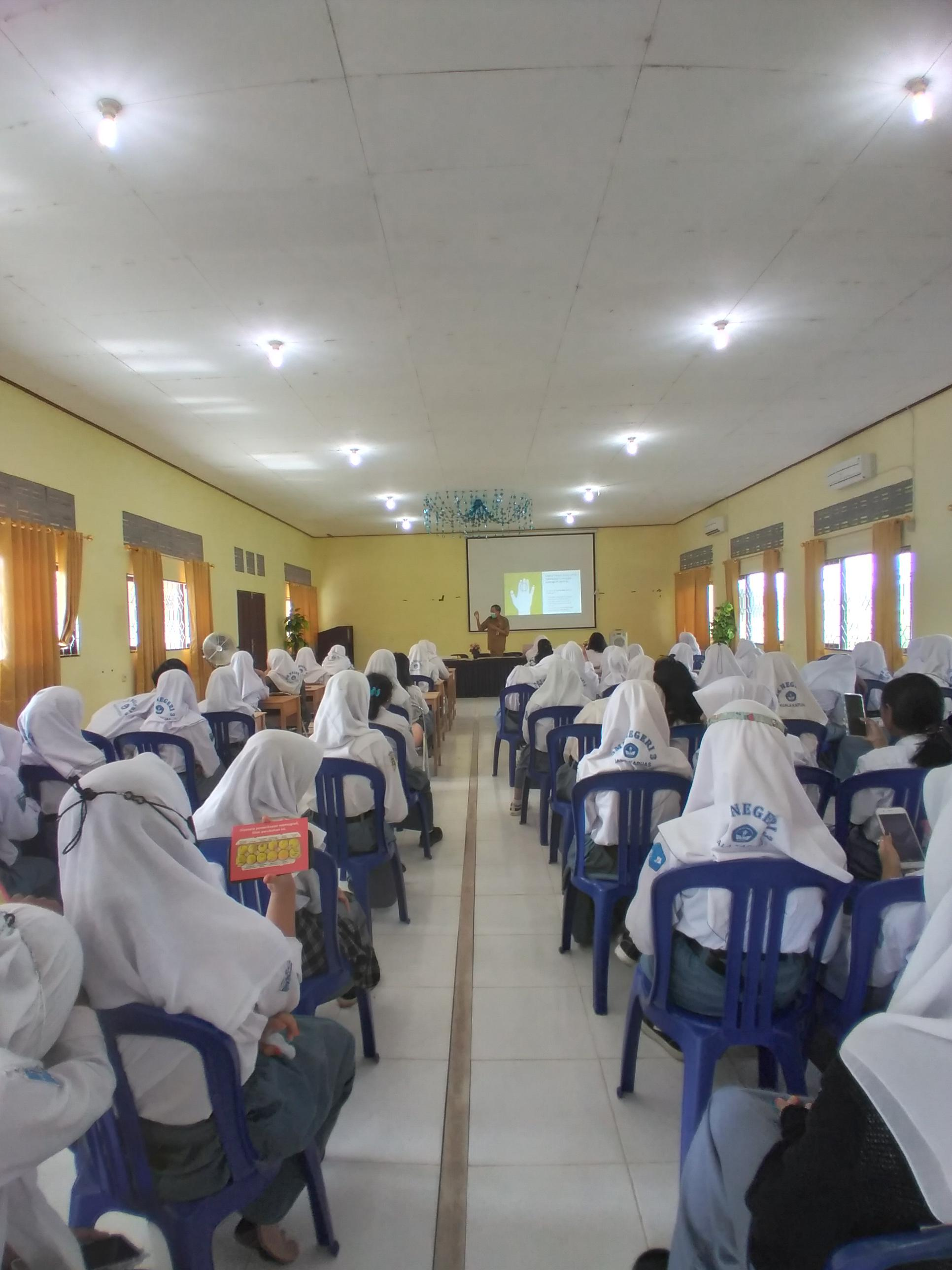 Jum'atil F. - Kapuas, Indonesia