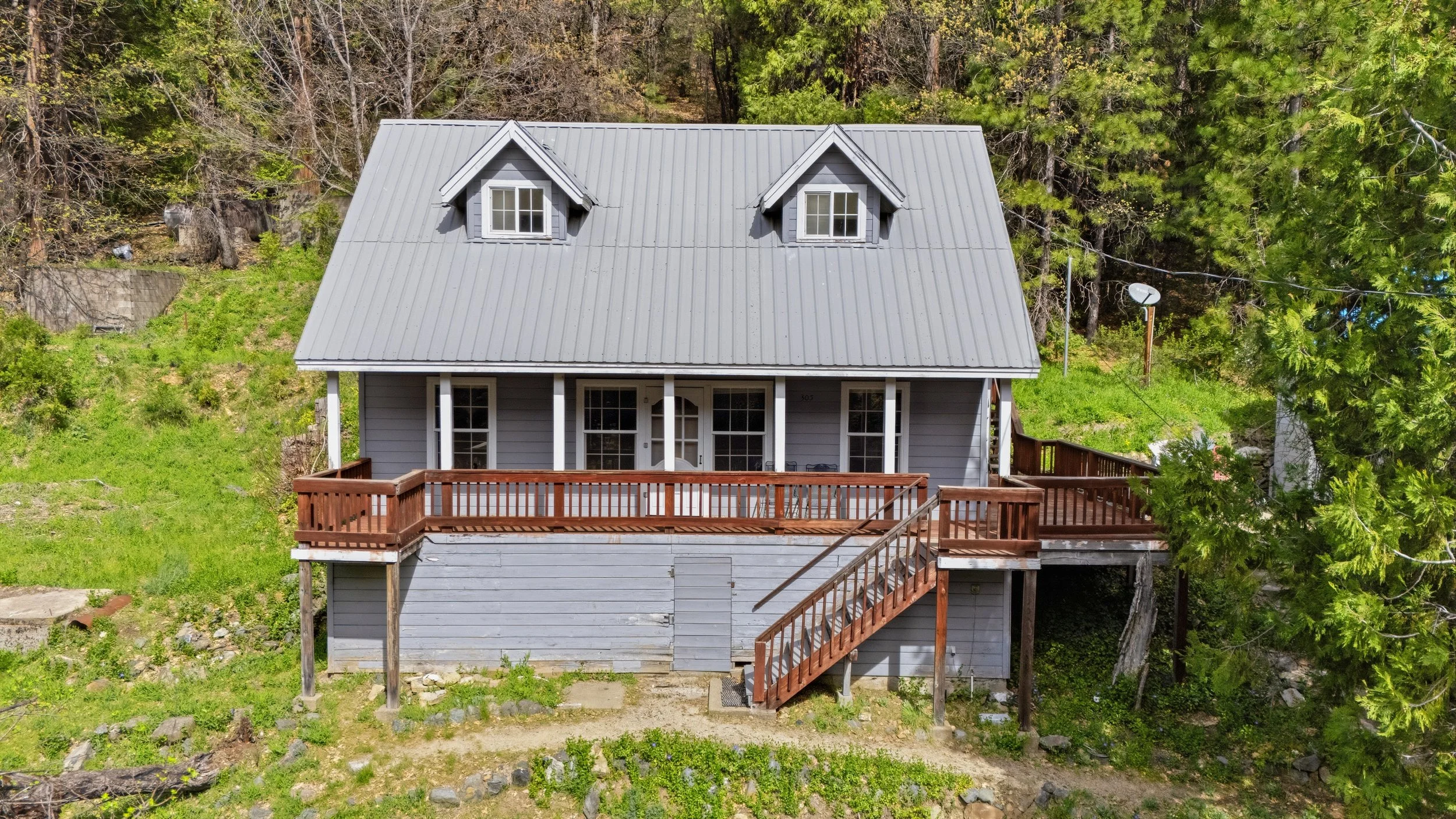 301-305 Main St. Sierra City, CA