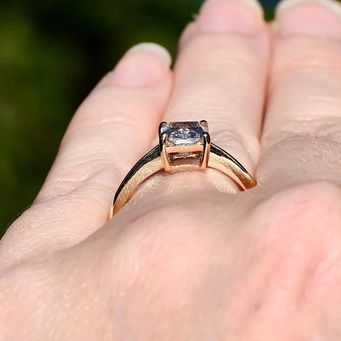 1.59+ct+lab+diamond+radiant+profile+outside.jpg