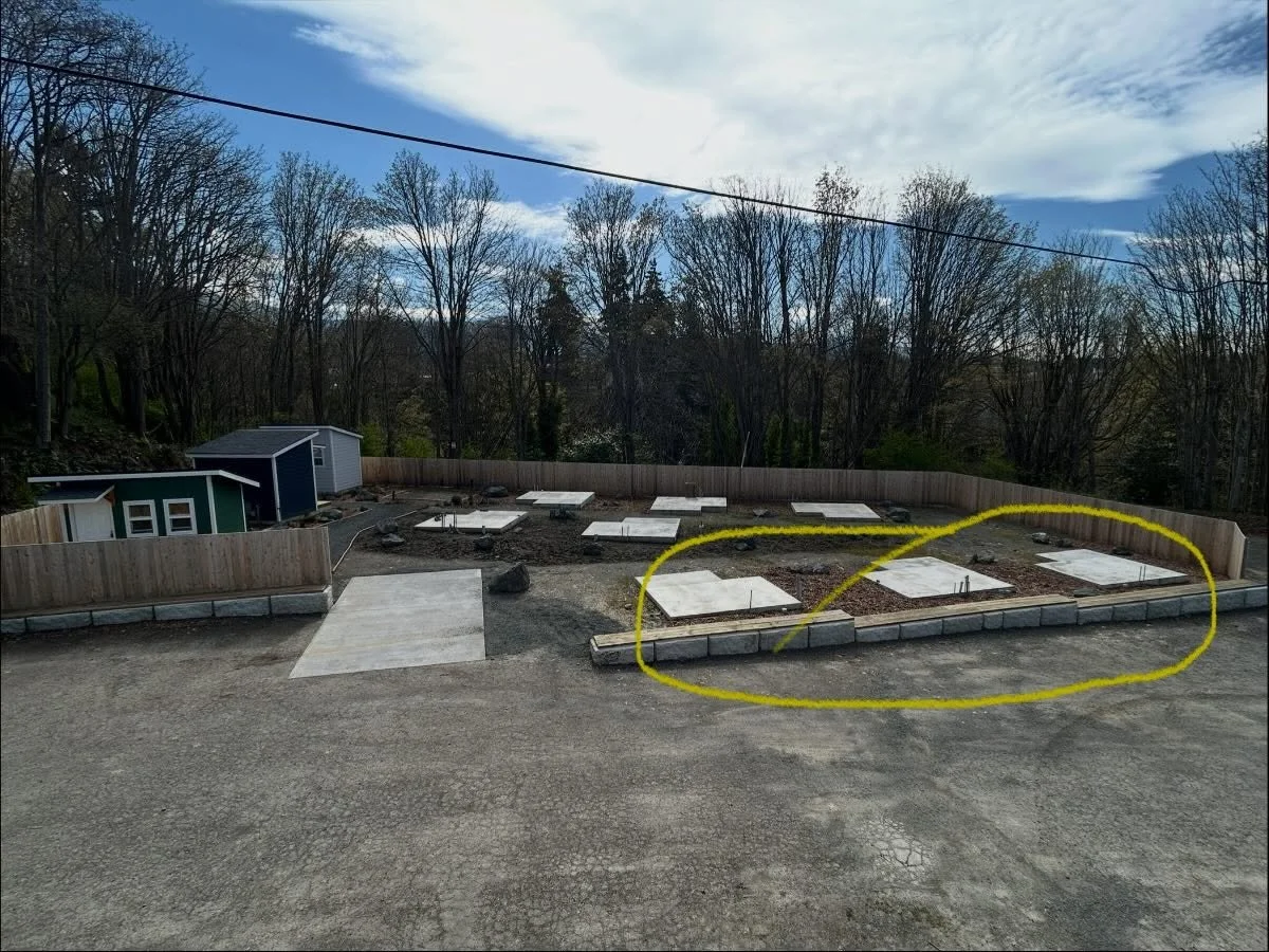 Some exciting news on this TINY HOME TUESDAY&hellip;.more tiny homes are coming!

We are still making progress on our common building, but on Monday construction of three more shelters will begin👍 Our friends at Lux Built will start these units, wit