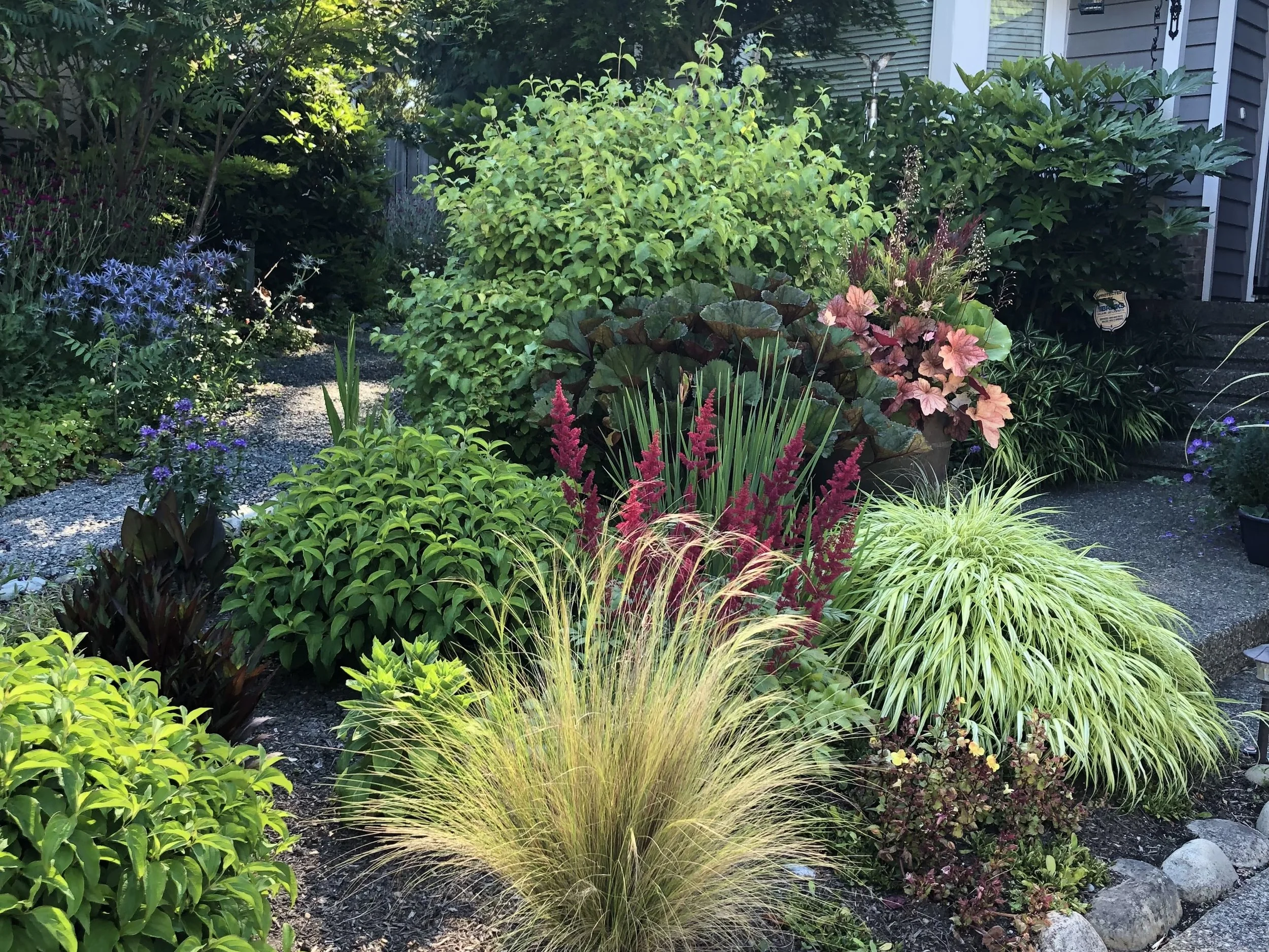 How a Simple House Inspired a Simple Garden