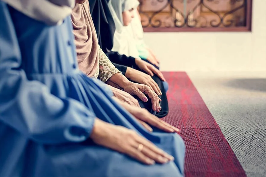 Sisters praying