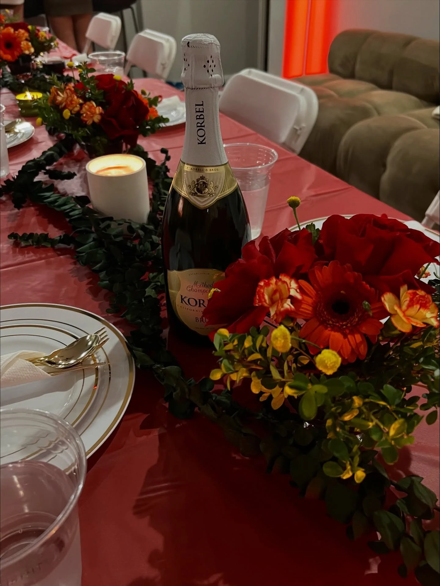 Some friendsgiving centerpieces 🌹🍁 

#lulusblooms #friendsgiving #centerpieces #lasvegasflorist #holidaydecor