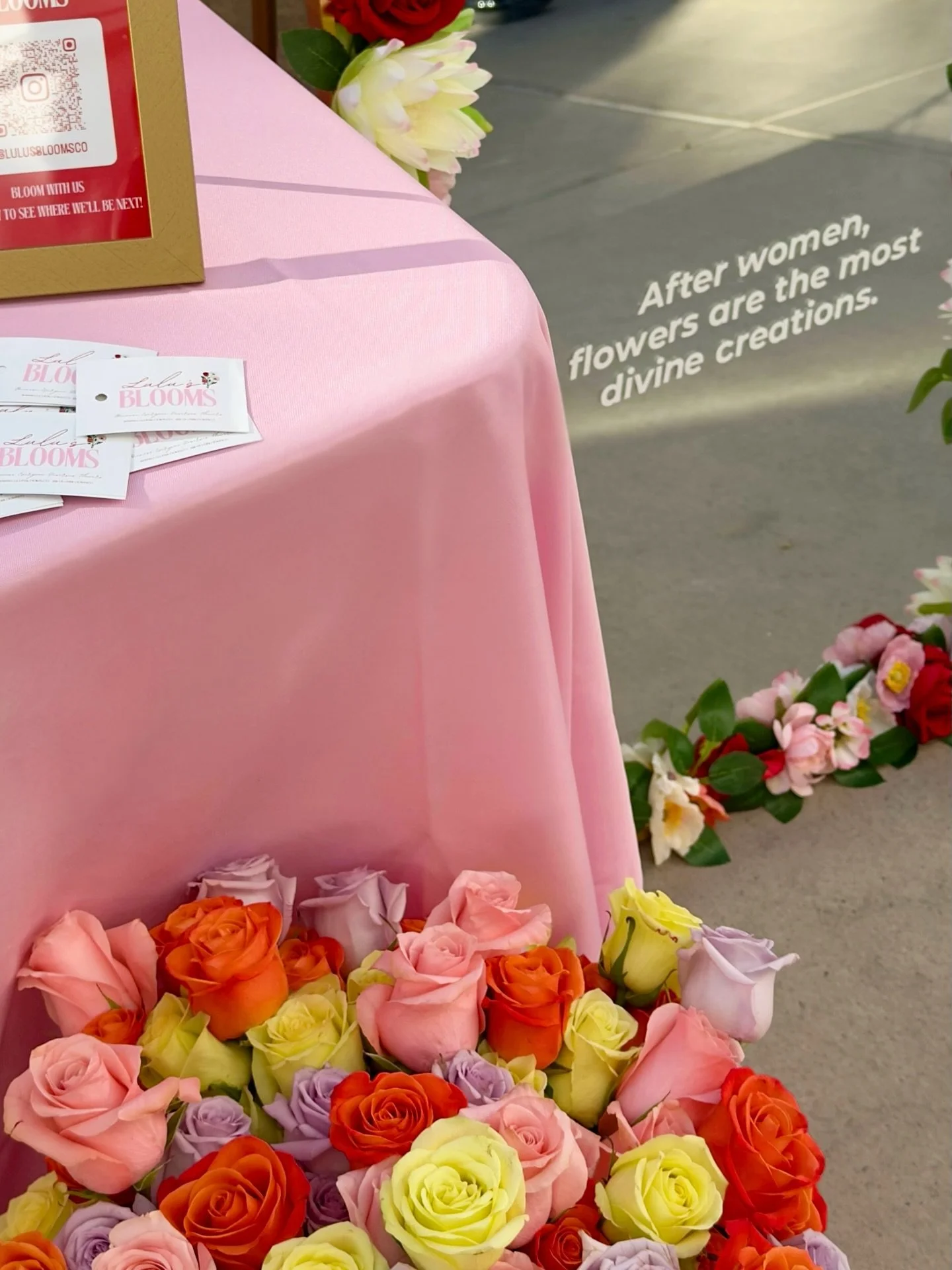 Still reminiscing about this beautiful day 🌸🌷 So grateful to have spent it surrounded by such incredible women!

Captured perfectly by @mckennastudiomedia 🫶🏼

#lulublooms #mckennastudiomedia #bloombar #lasvegas #i̇nternationalwomensday