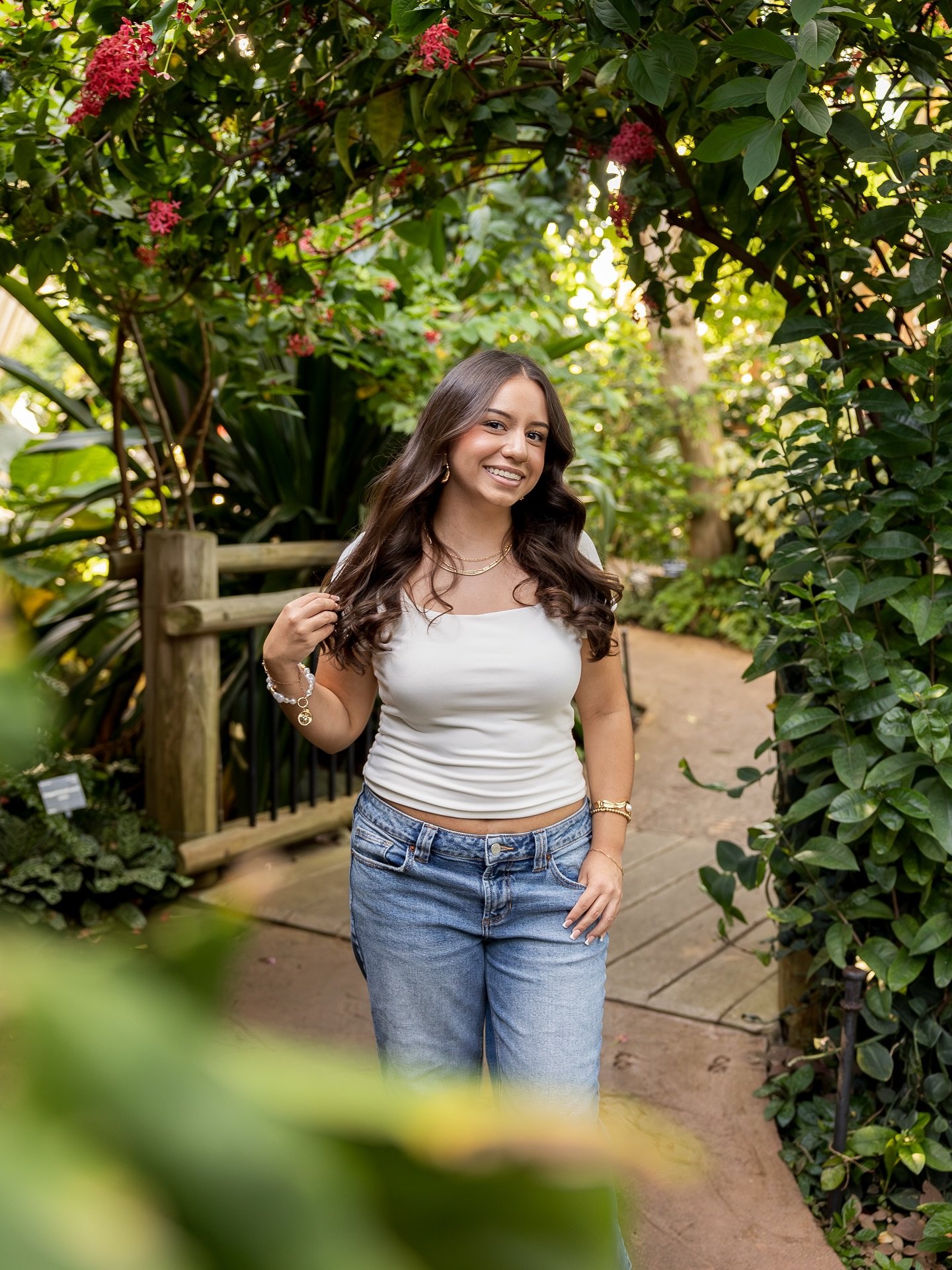 Swipe to see the BTS of this shot 🤪