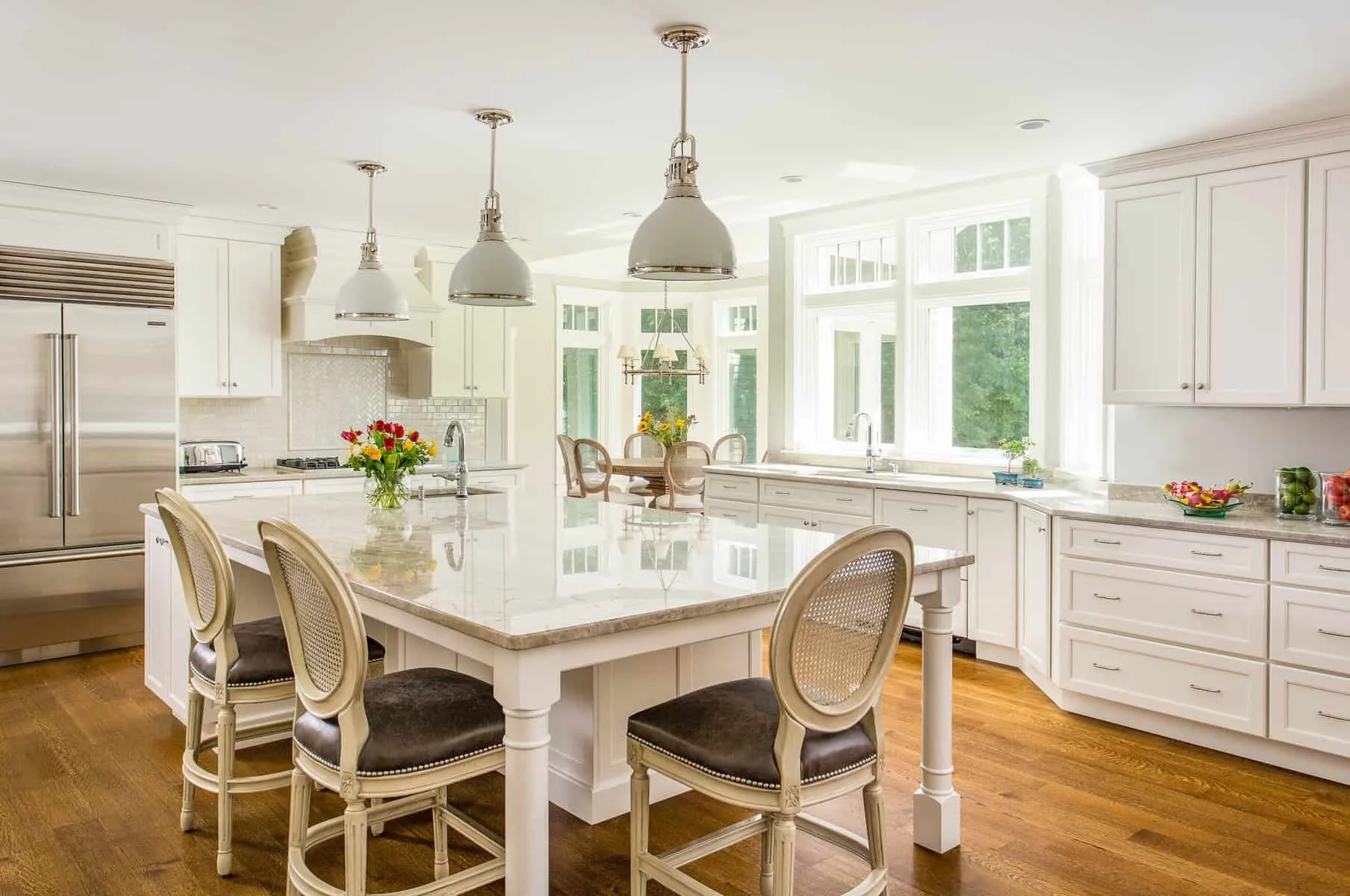 BRIGHT AND BEAUTIFUL BOXFORD KITCHEN