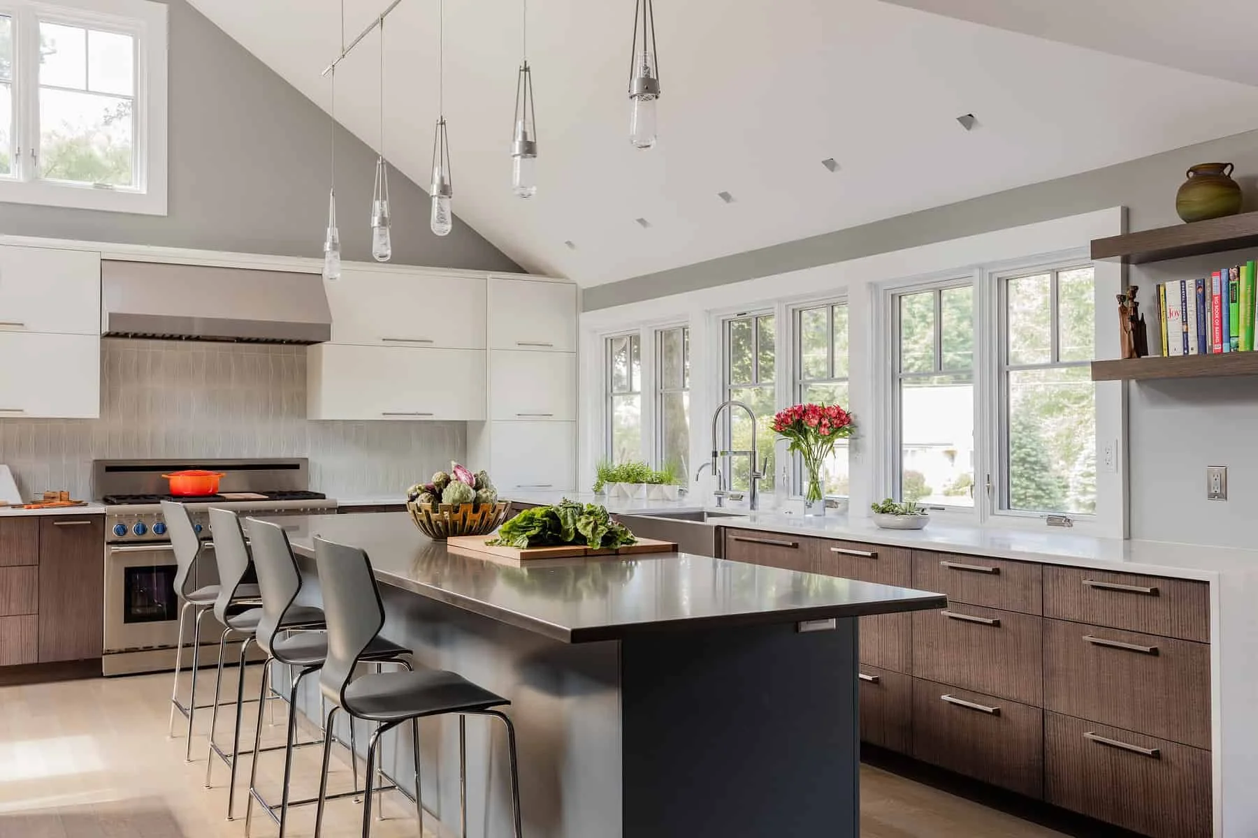 ANDOVER 1950'S SPLIT LEVEL RENOVATION | PRISM GOLD AWARD
