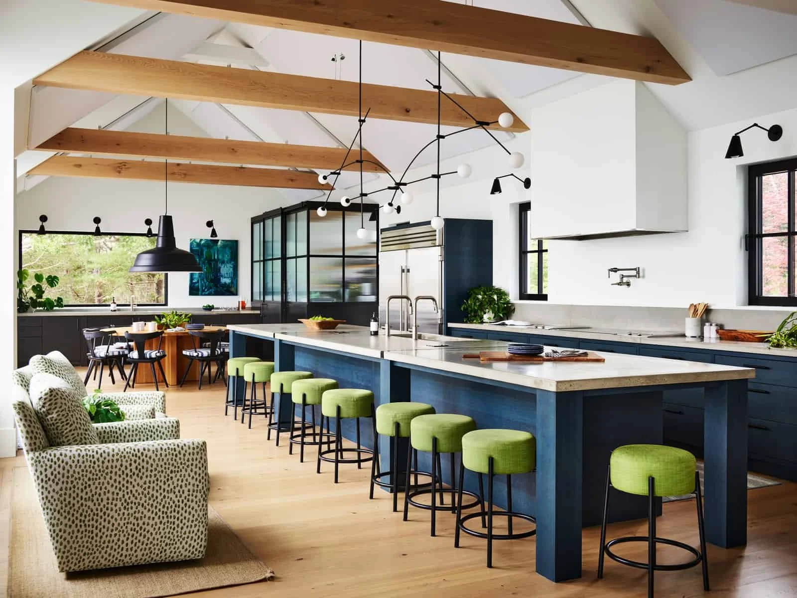 HIGH PERFORMANCE COASTAL MODERN FARMHOUSE KITCHEN | PRISM GOLD AWARD
