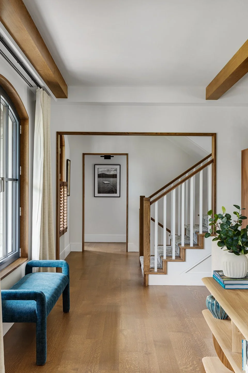 Best general contractor, home builder, and home remodeler on the Northshore in Andover, Massachusetts (MA), developed this modern stairway.