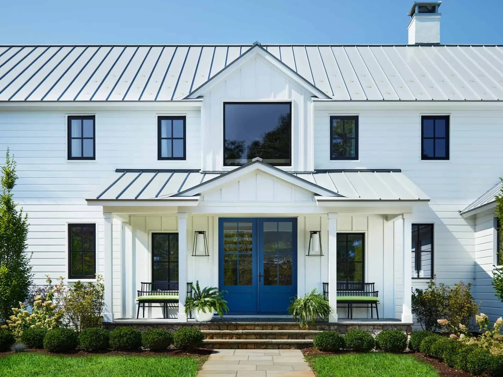 HIGH PERFORMANCE COASTAL MODERN FARMHOUSE | PRISM GOLD AWARD