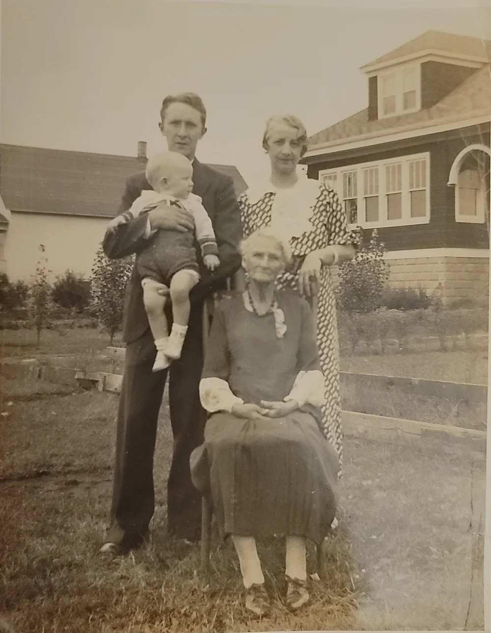 Four generations, 1932
