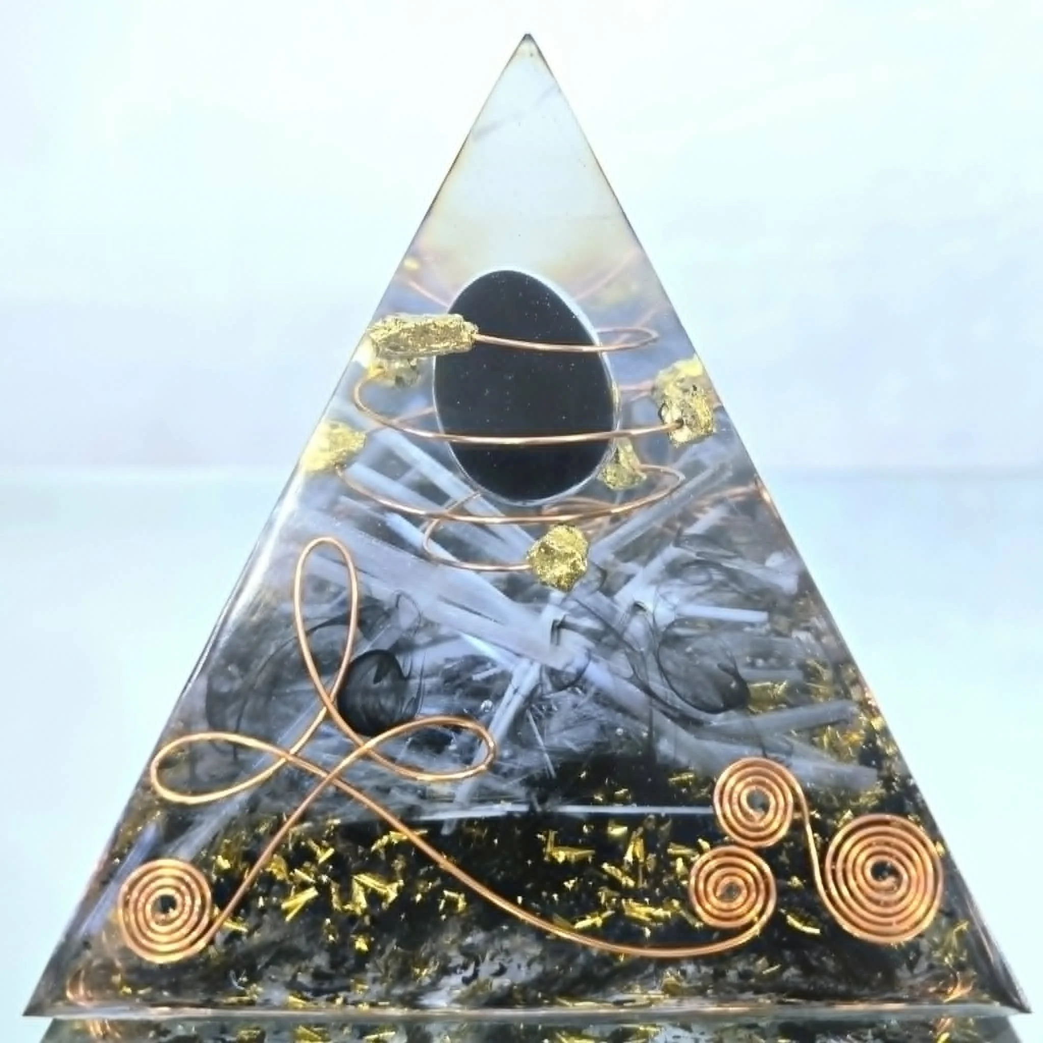 Pyramide Orgonite Énergétique en Obsidienne et Hématite Dorée
