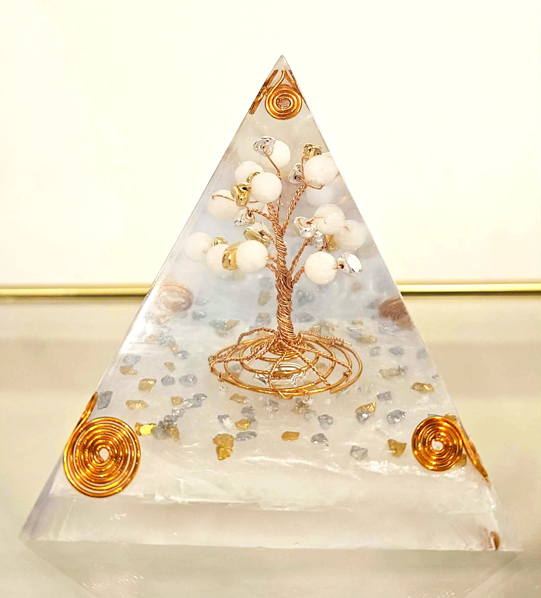 Pyramide Orgonite Arbre de Vie – Quartz Blanc & Hématite Argentée | Création Coco Fazette
