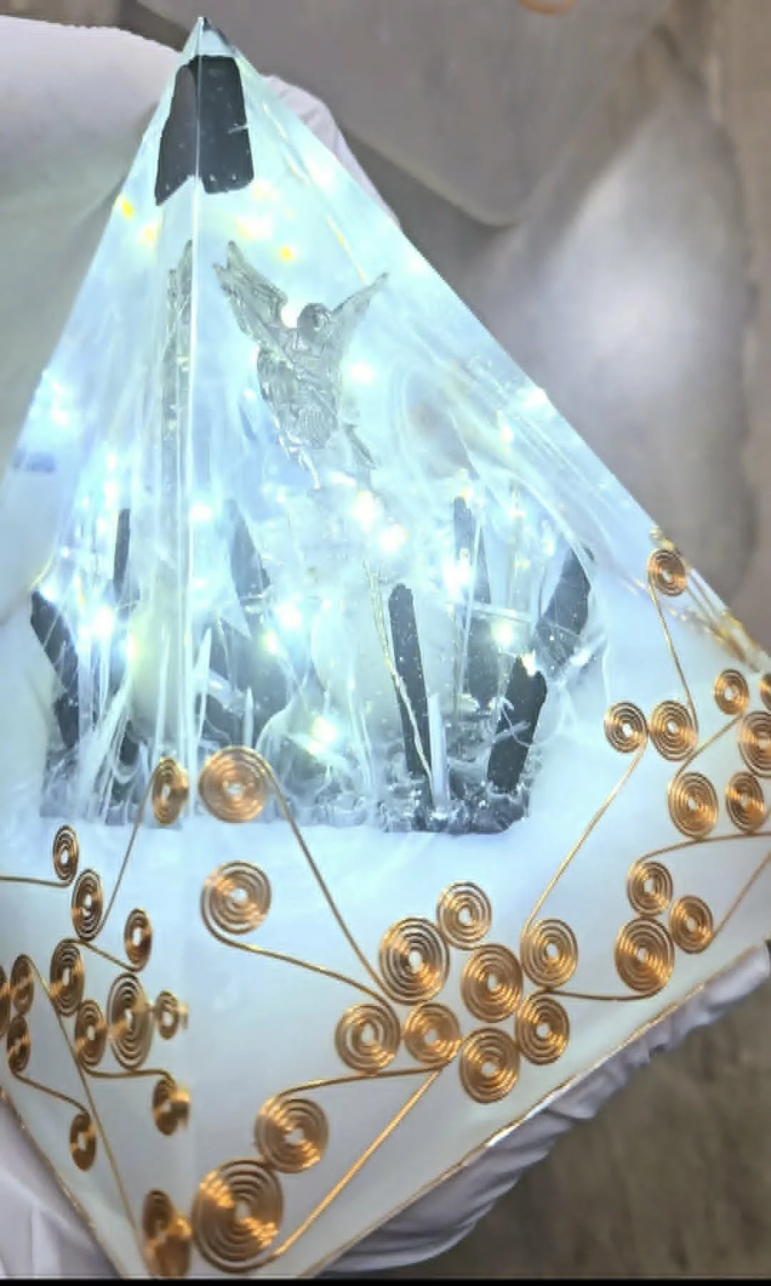 archange michael, tourmaline et sélénite illuminée  par COCO Fazette.jpg