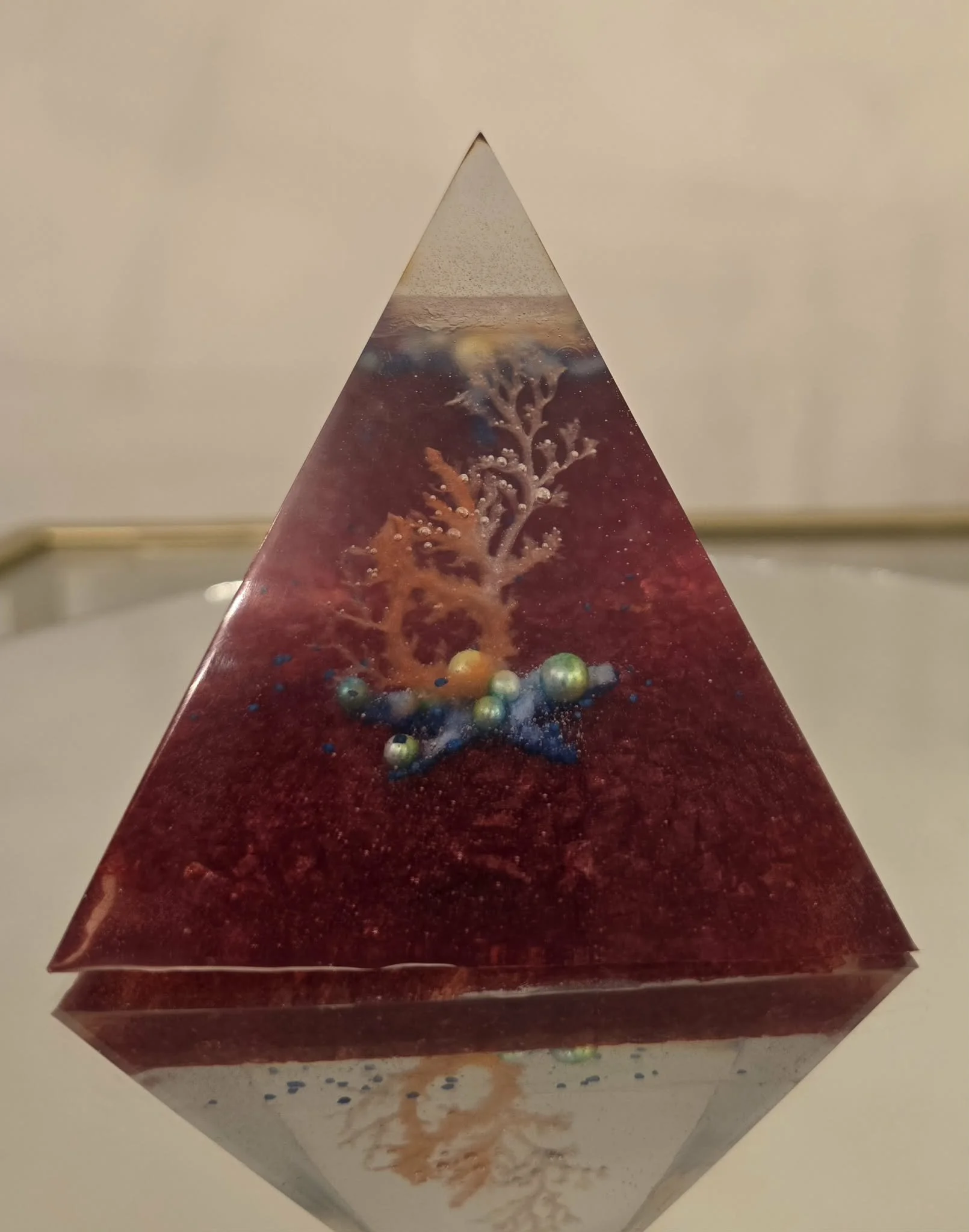 Pyramide-Orgonite-Decorative-Mediteraneenne.jpg