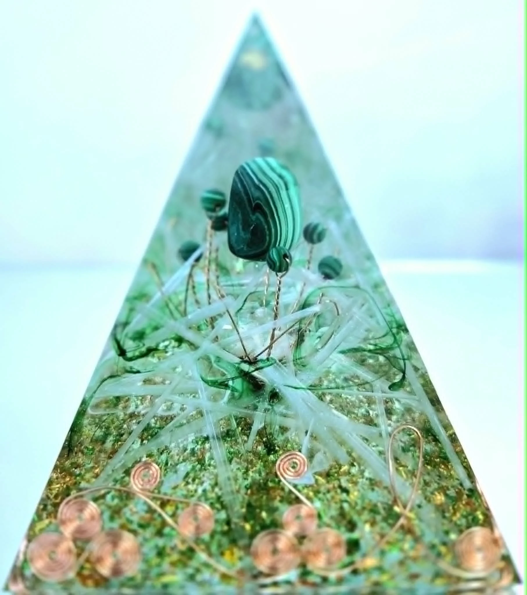 Malachite , quartz et sélénite.jpg