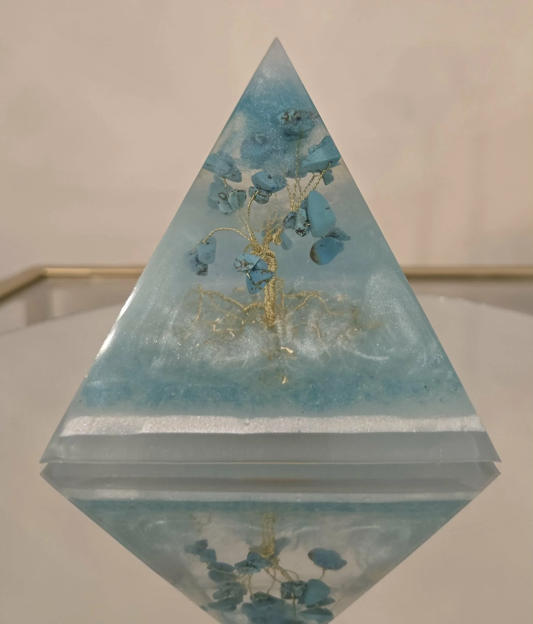 Pyramide-Orgonite-Arbre-de-Vie-Turquoise-Creation-COCO-Fazette.jpg