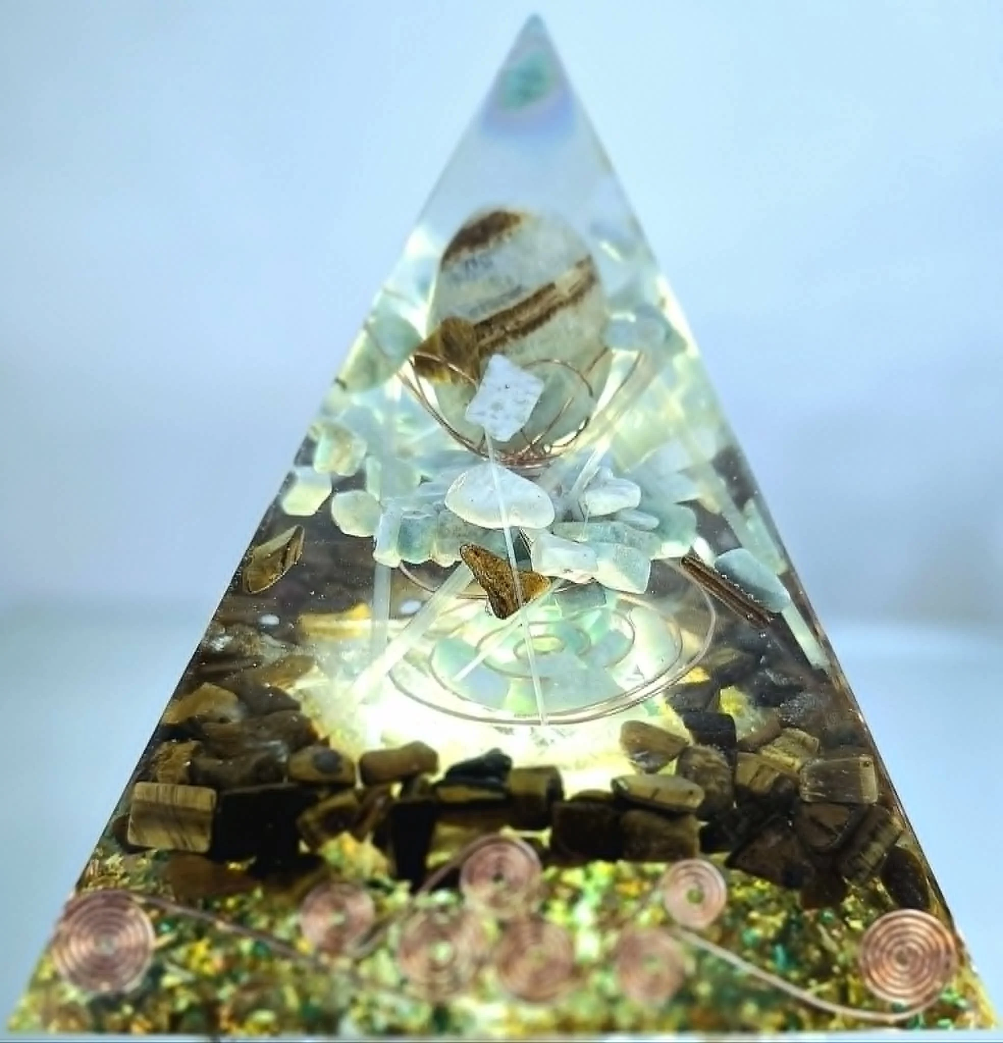 Onyx, oeil de tigre et sélénite illuminée par COCO Fazette.jpg