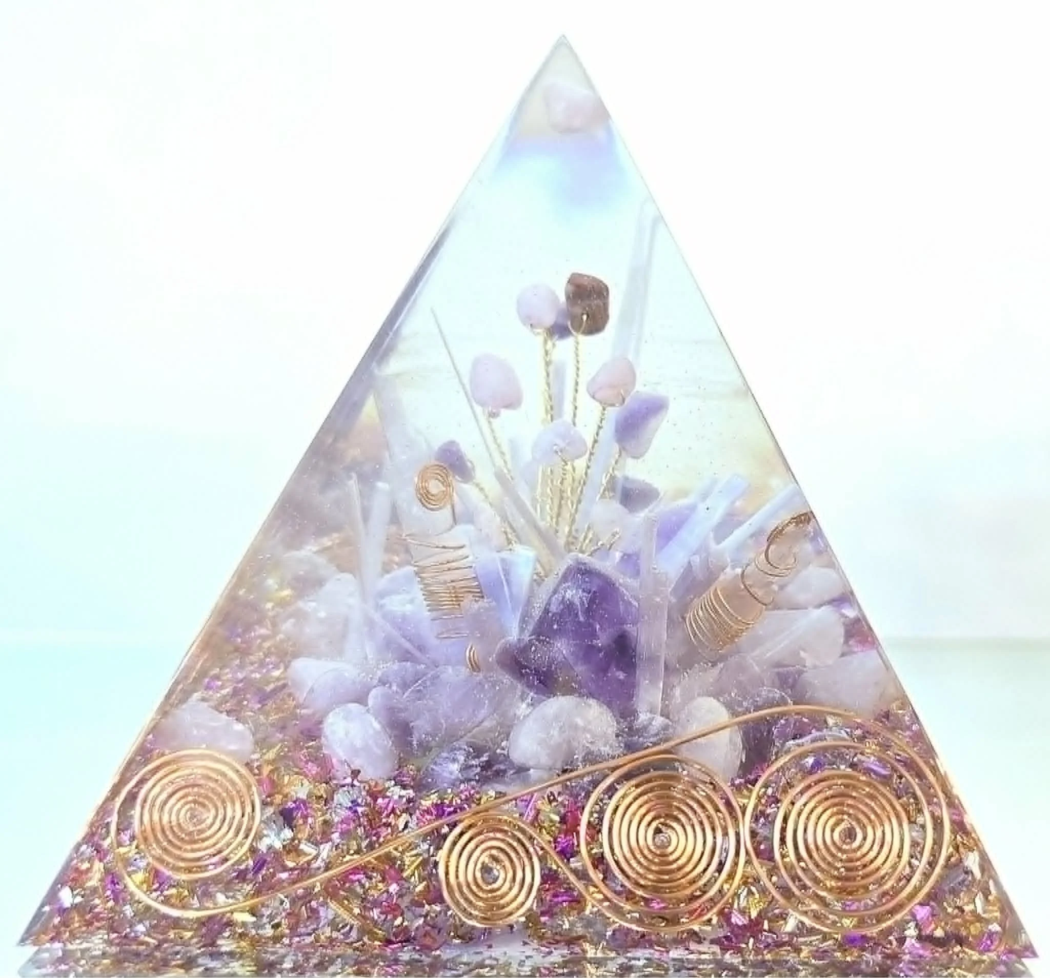 Pyramide Orgonite Générateur d'Énergie Sacrée