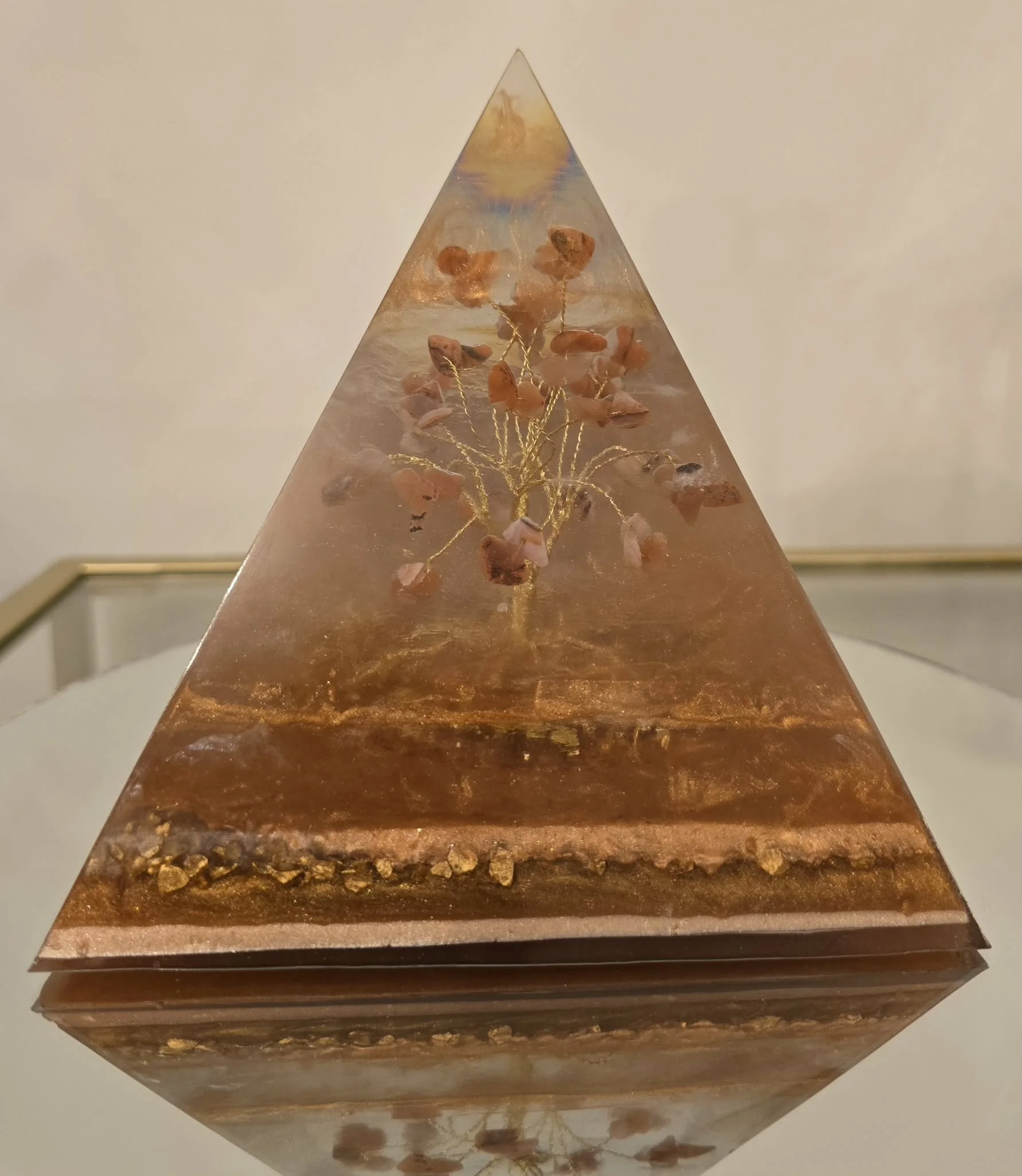 Pyramide-Orgonite-Arbre-de-Vie-Cornaline-Creation-COCO-Fazette.jpg
