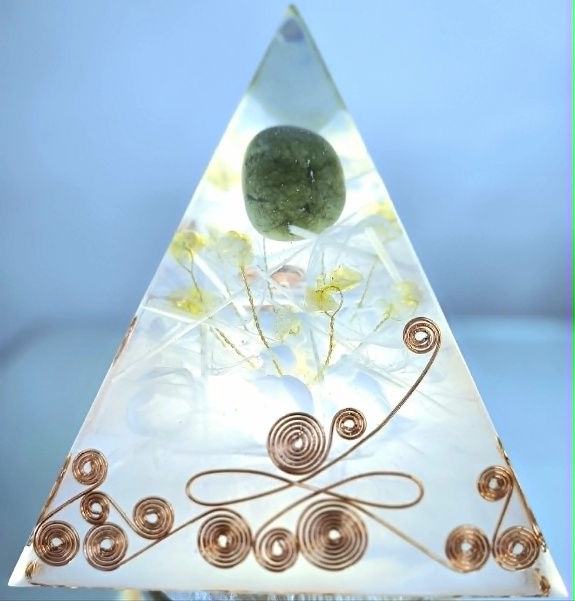 Jade, citrine et sélénite illuminée par COCO Fazette.jpg