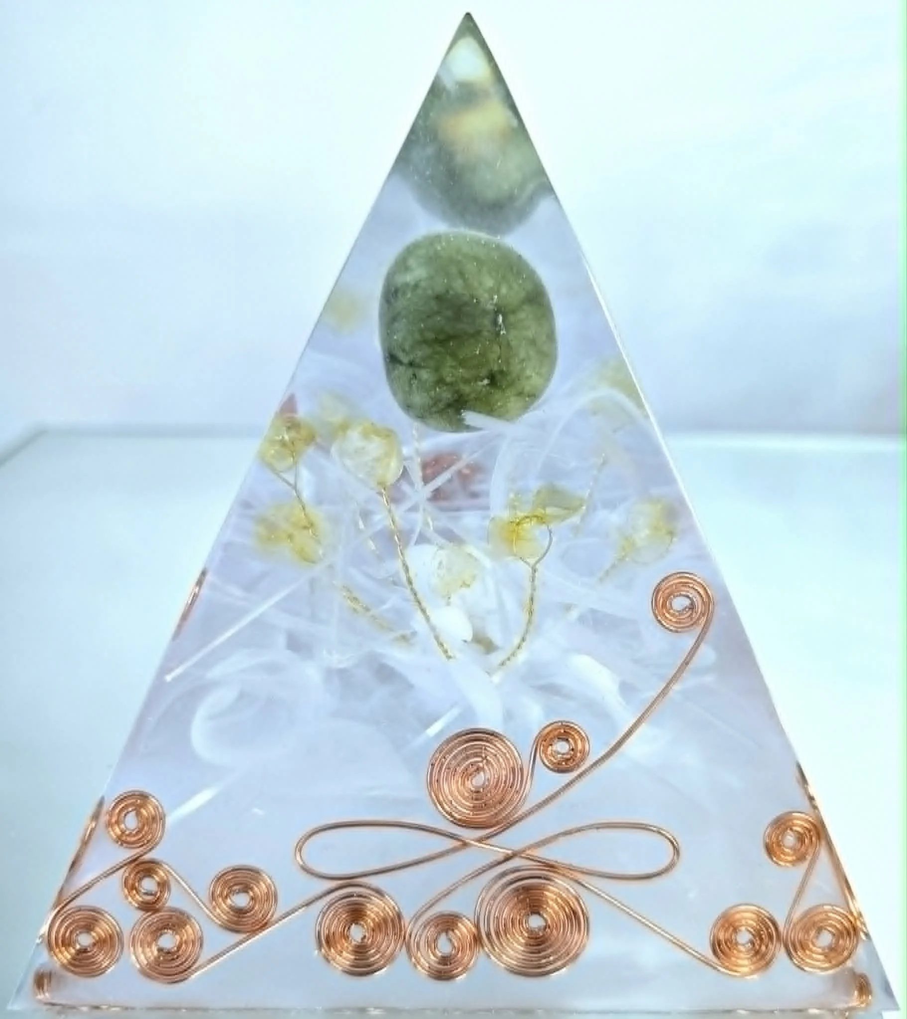 Pyramide Jade et Citrine pour la Prospérité