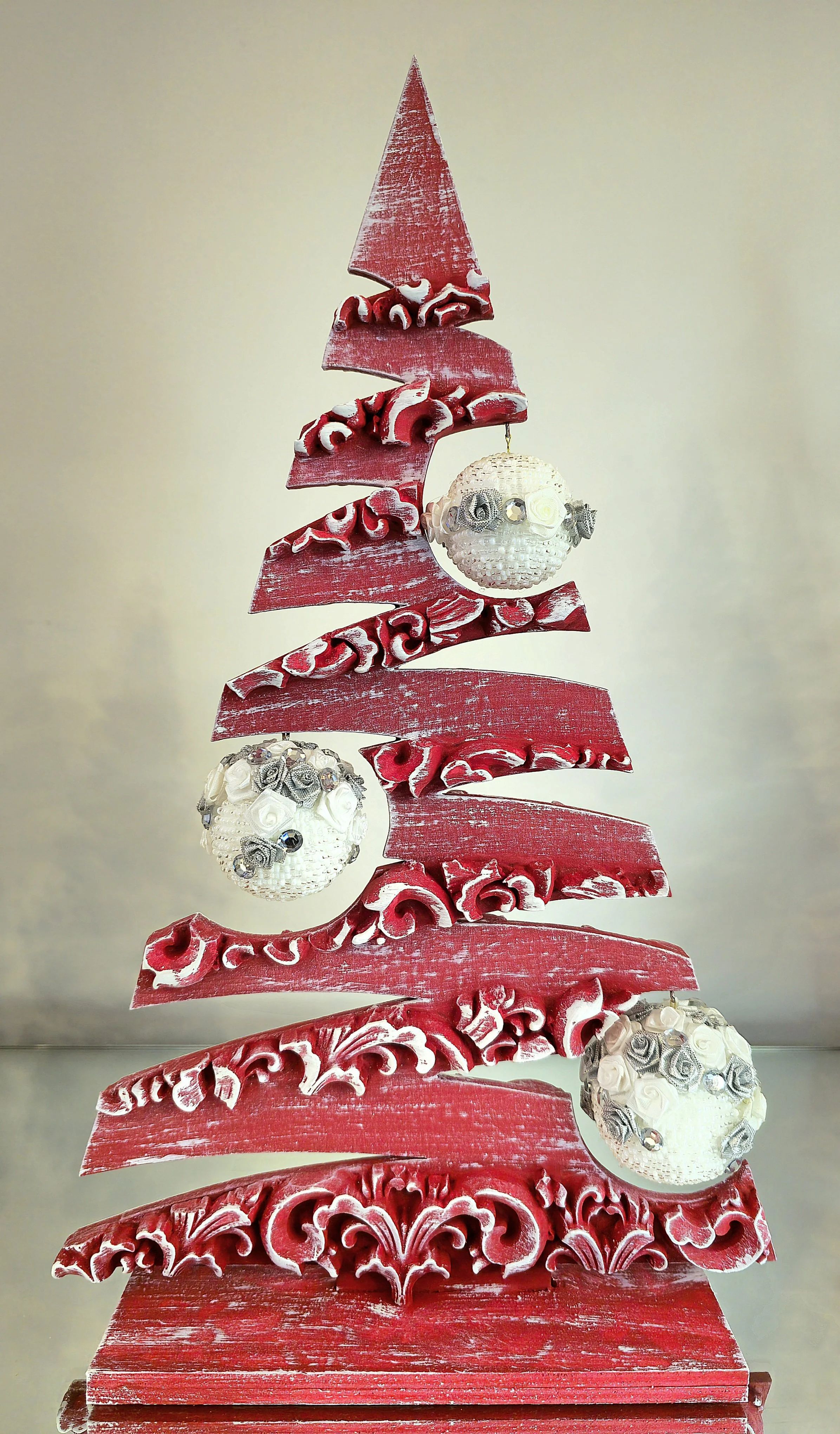 Sapin en Bois à Relief à 3 Boules Chamallows