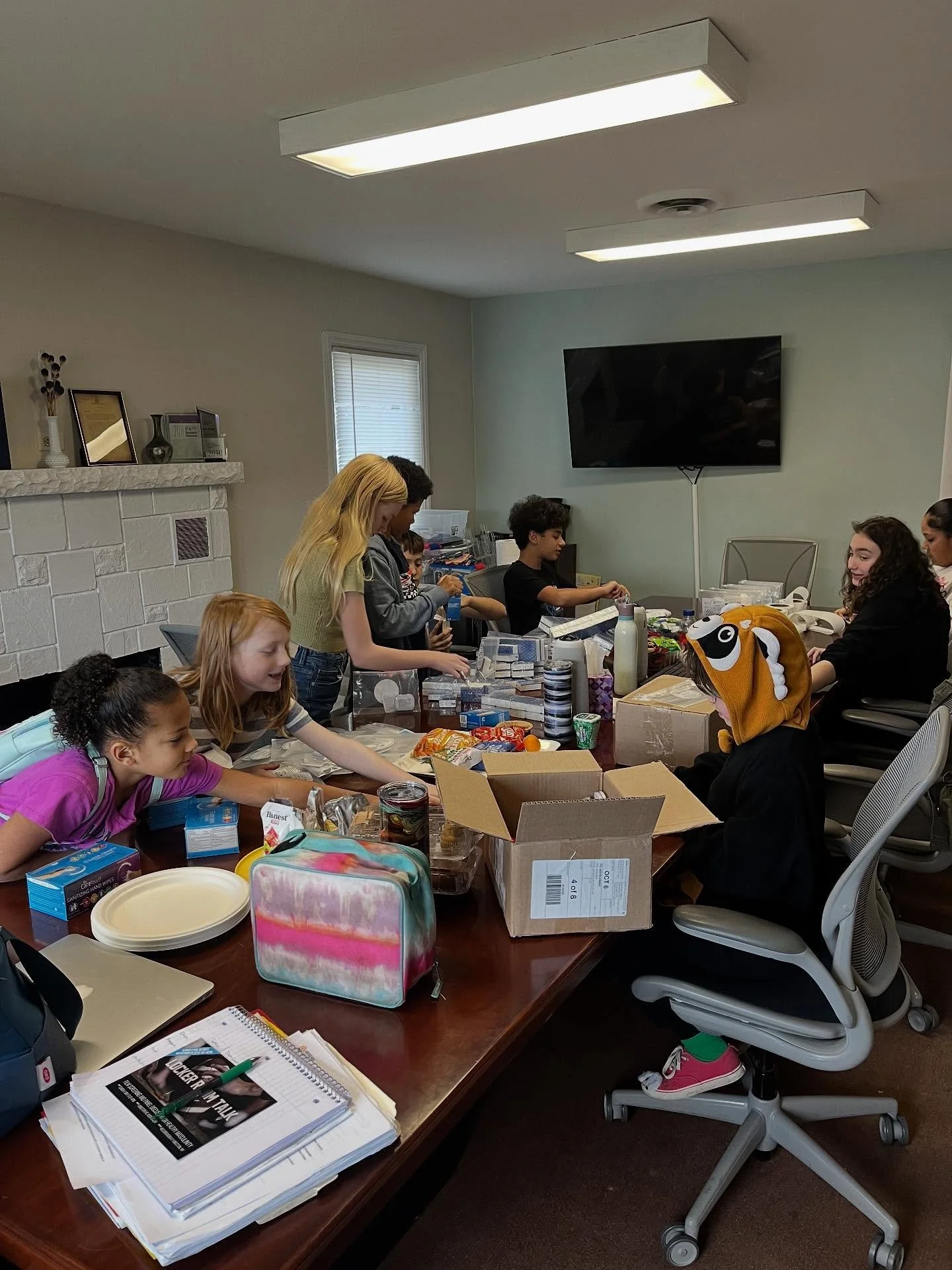 🌟Big shout-out to the incredible United Way of Ulster County Youth Council! 🌟

While most students enjoyed a day off from school, these amazing young leaders spent their time giving back &mdash; preparing Care Kits for those in need, learning about
