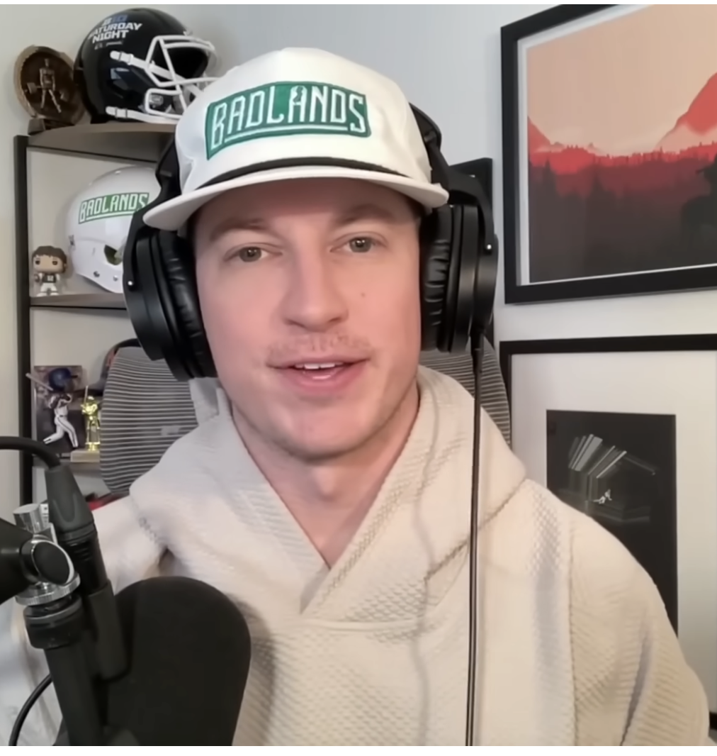 Badlands Classic White Hat