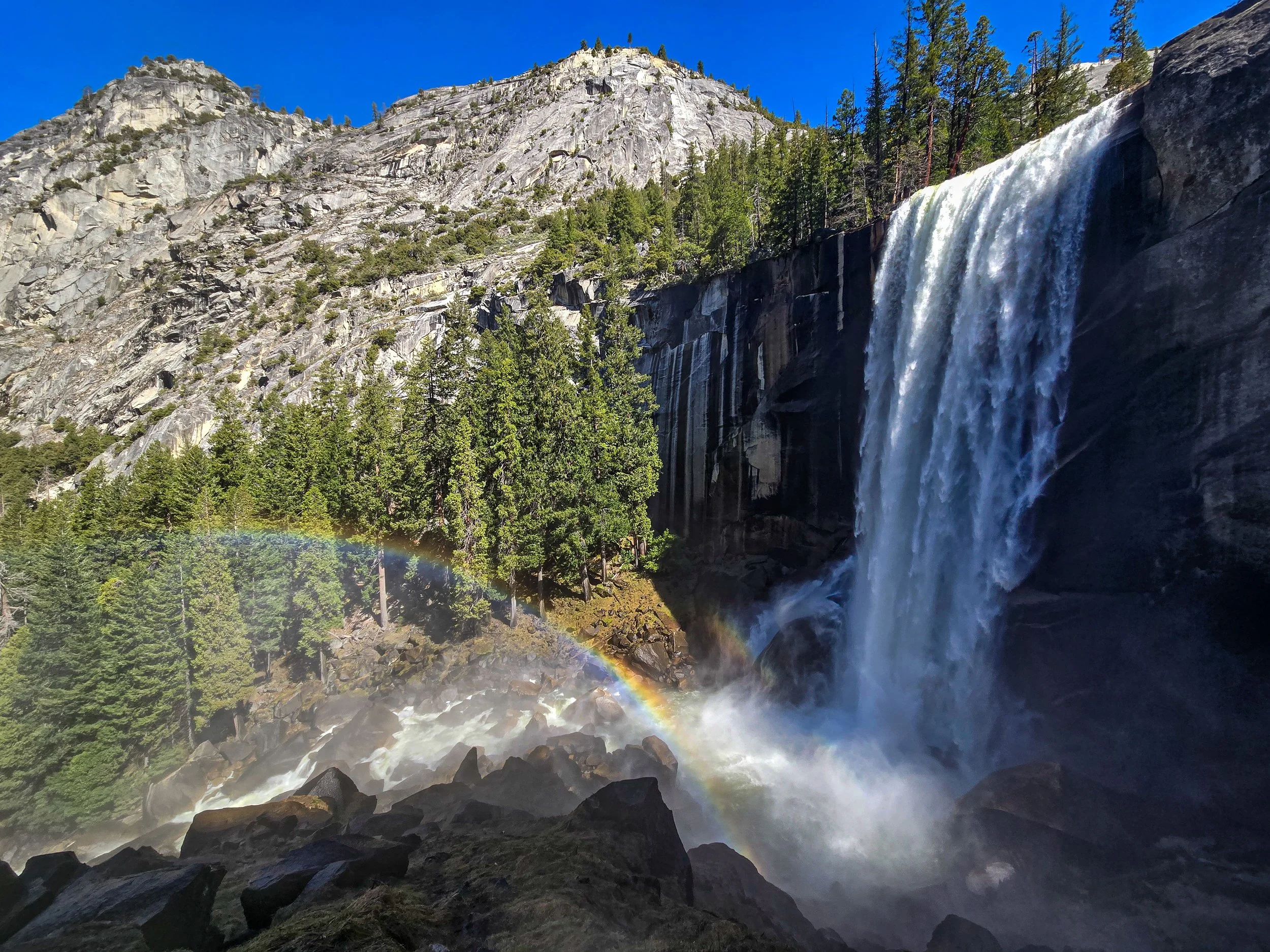 Vernal falls rainbow.jpg