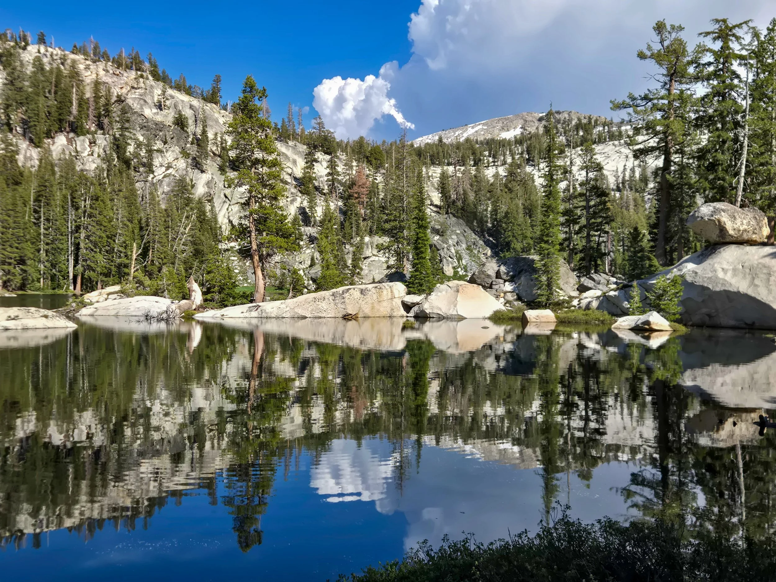 Ten Lakes island relfection.jpg
