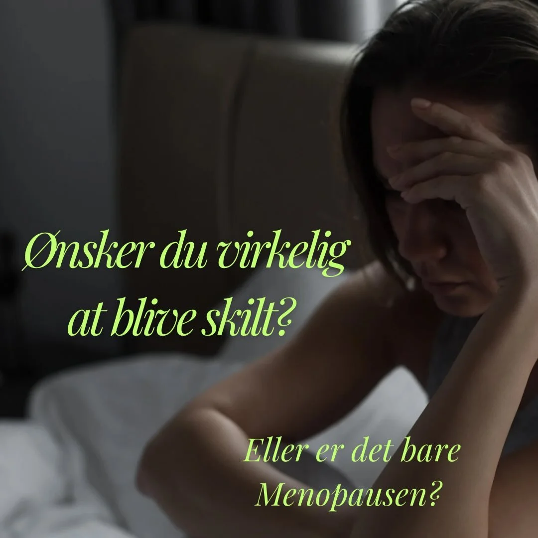 (Peri)menopausen kan ruske i selv de tryggeste parforhold.

Pludselige hum&oslash;rsvingninger. Nedsat lyst. Tr&aelig;thed. 
Og en partner, der f&oslash;ler sig h&aelig;gtet af. 

Jeg hj&aelig;lper jer med at forst&aring; og h&aring;ndtere denne fase