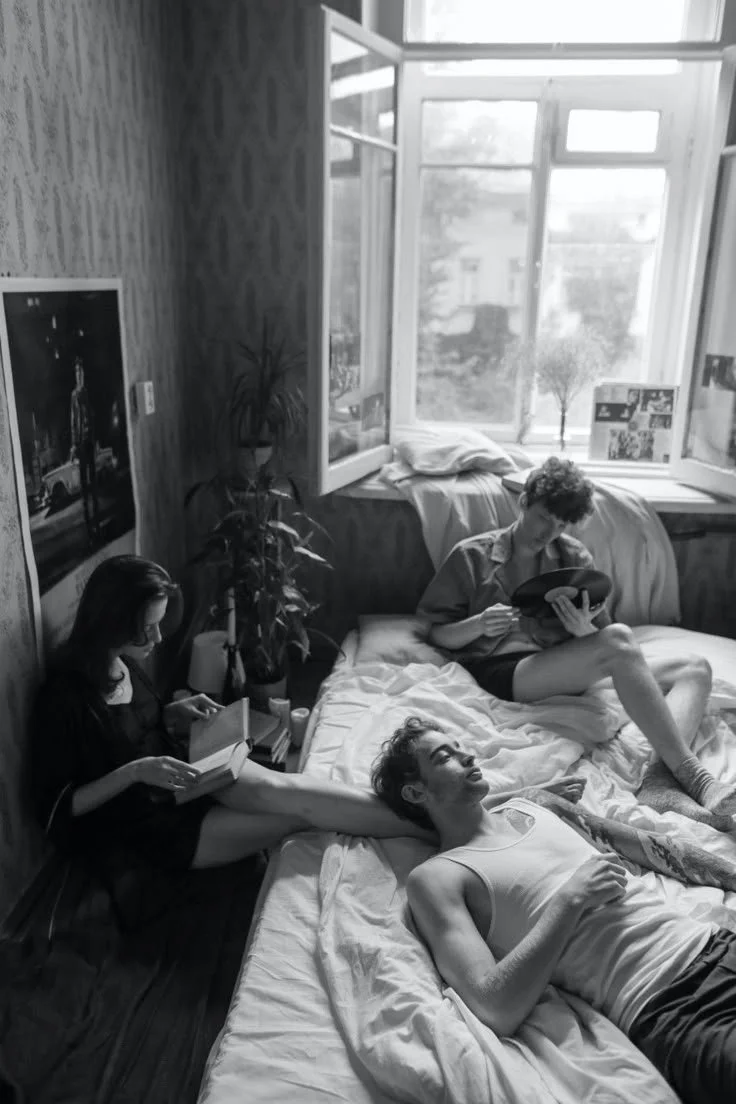 So You’re Thinking About Opening Up Your Relationship? A Therapist’s Guide for Couples