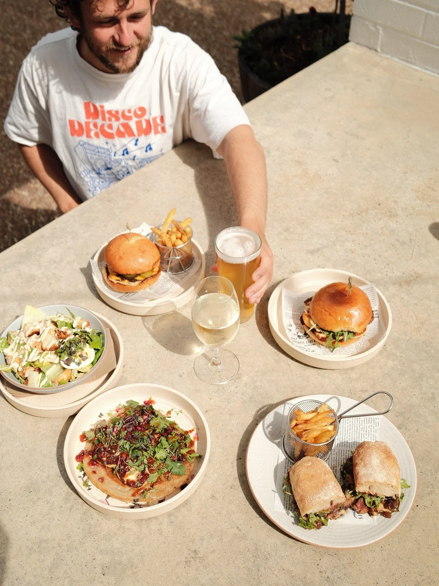 Today&rsquo;s lineup is looking seriously good &mdash; Halloumi Paratha, Smash Burger, Steak Sanger, Cesar Salad and our iconic Halloumi Burger. Pair it with a local beer or a glass of wine and you&rsquo;ve got lunchtime locked in. 🍔🍴

#CafeMargs #