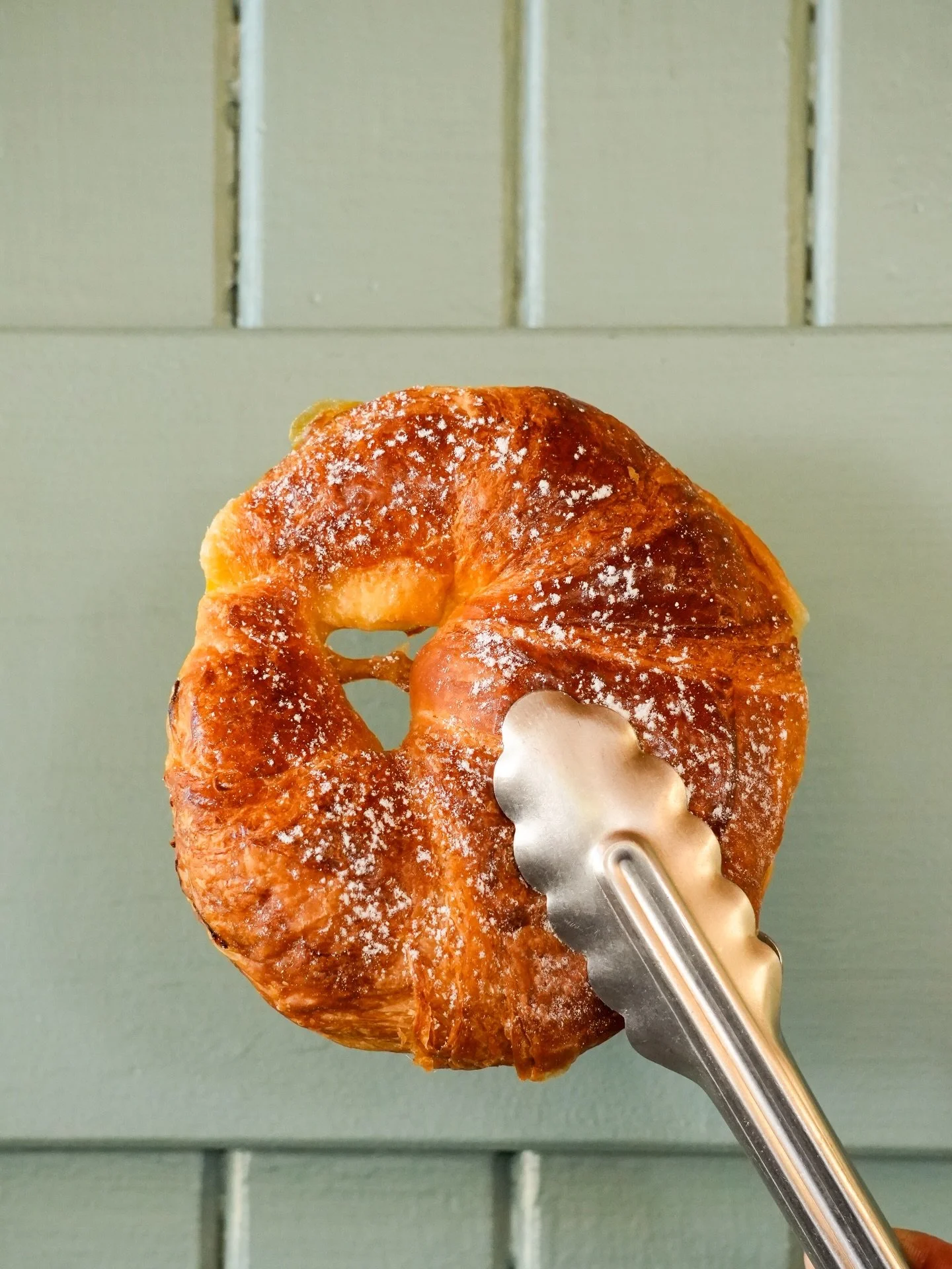 Beach on your mind? We&rsquo;ve got breakfast sorted. 🌊🏄 

Almond, ham &amp; cheese, pistachio or chocolate?

The perfect treat for the drive down the coast or after a morning surf.☀️
.
.
.
#RiversmithMargaretRiver #RiversmithCafe #MargaretRiverCaf