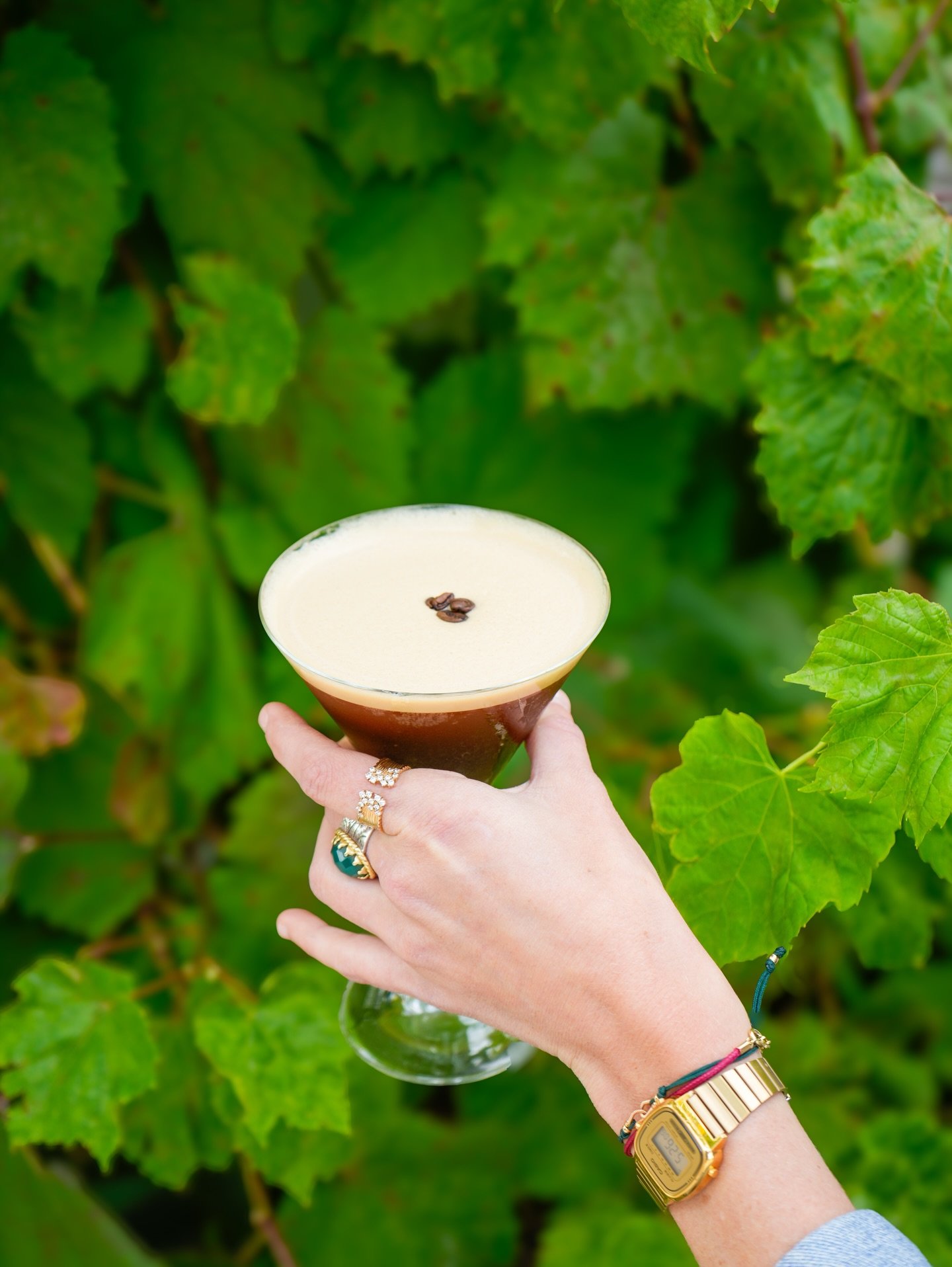 Your morning, your way... 🍸
Cocktails anytime. 

Because the Espresso Martini doesn&rsquo;t care what time it is &amp; neither do we. 

See you at Riversmith.🌞
.
.
.
#MargaretRiverBrunch #MargsBrunch #MargaretRiverCafes #BestBrunchMargs #brunchspot