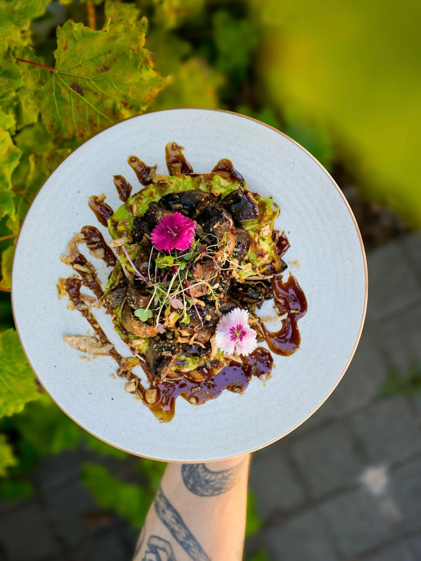 A little avo, a little mushroom, a lot of Monday happiness! 🥑🍄

Fresh, seasonal flavours on every plate!

See you at Riversmith 🌿
.
.
.
#MargaretRiverBrunch #MargsBrunch #MargaretRiverCafes #BestBrunchMargs #brunchspotsmargaretriver