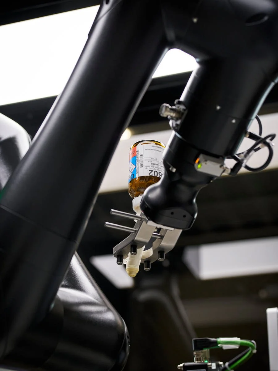   

  
Industrie, artisanat & savoir-faire
 


  Sites de production, ateliers, gestes, process 

 Lire l’article →  -- 

 